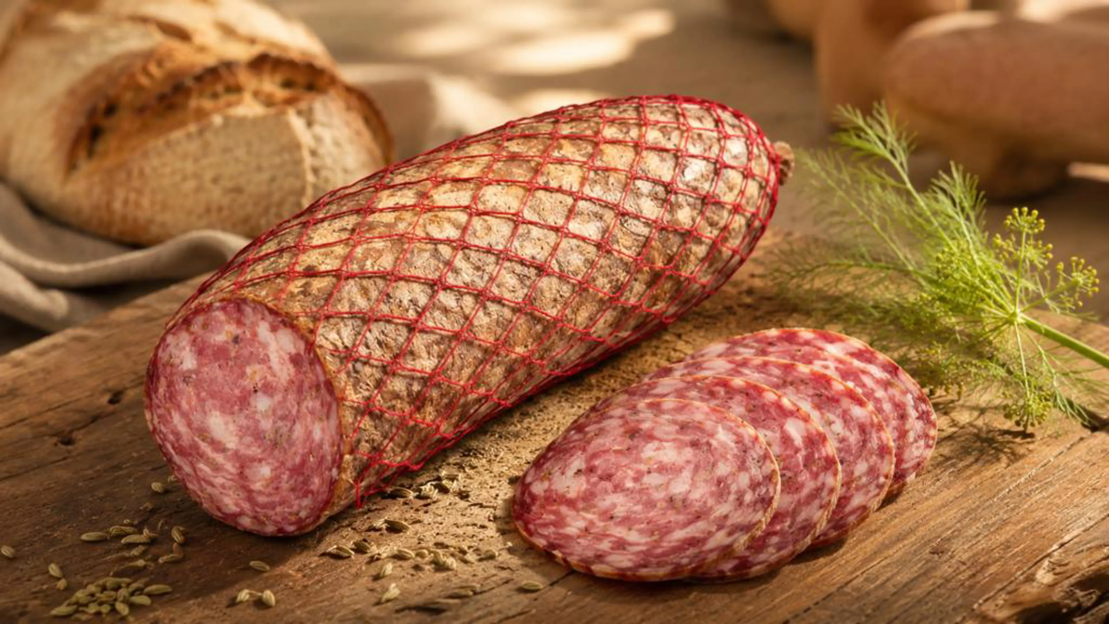 Finocchiona IGP: what it is, how to recognize it, and how to eat it