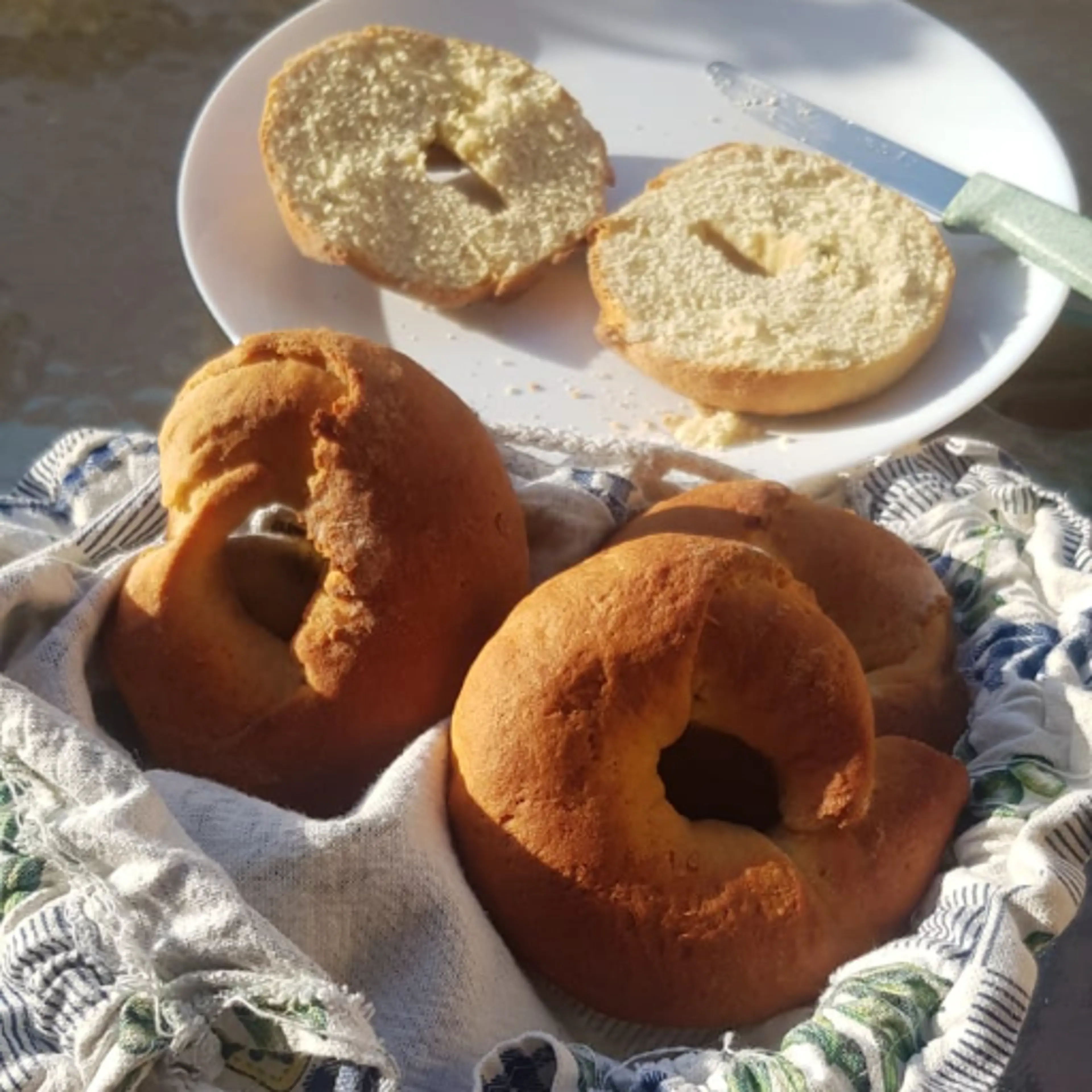 Bread Taralli with Parsley Filling