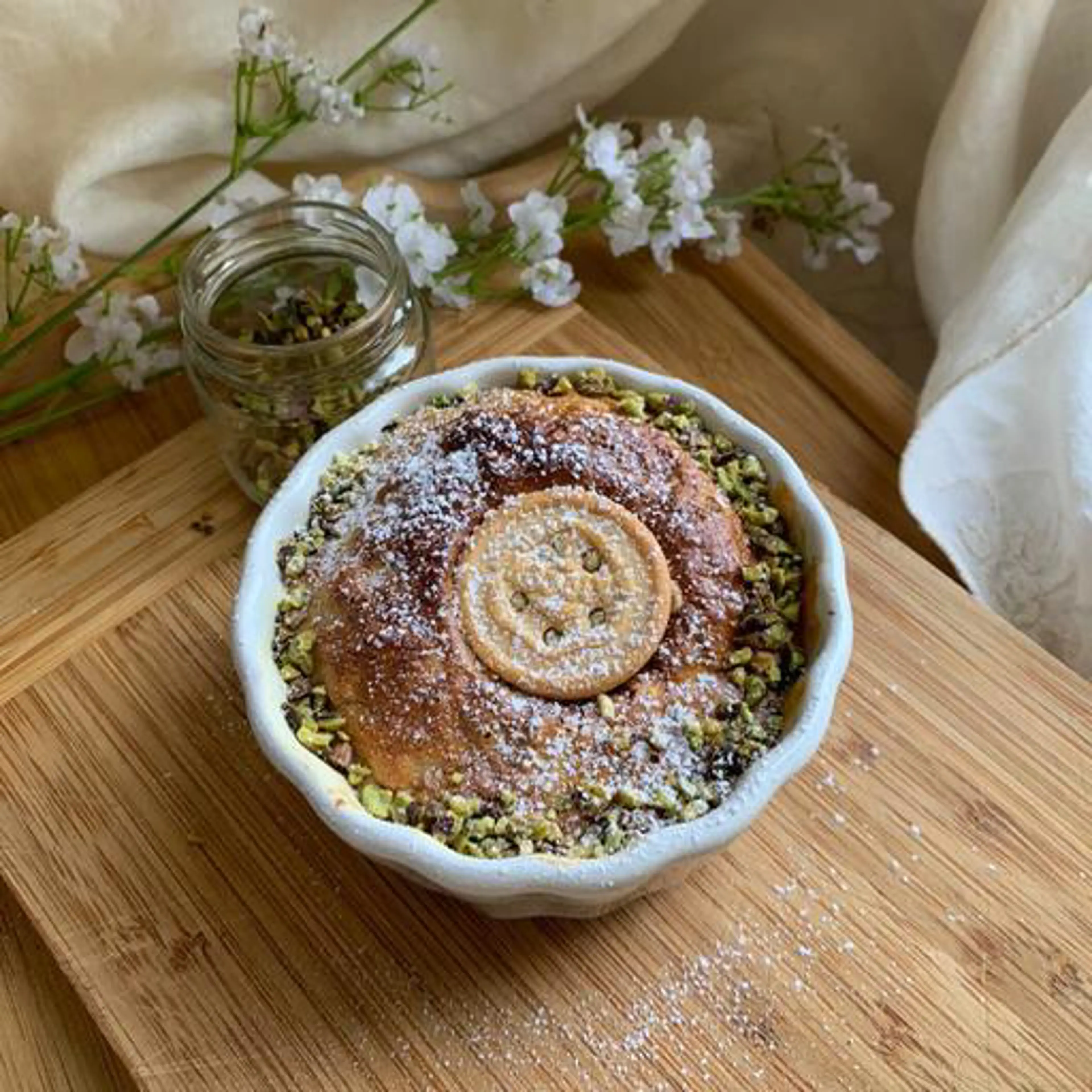 Pistachio baked oats