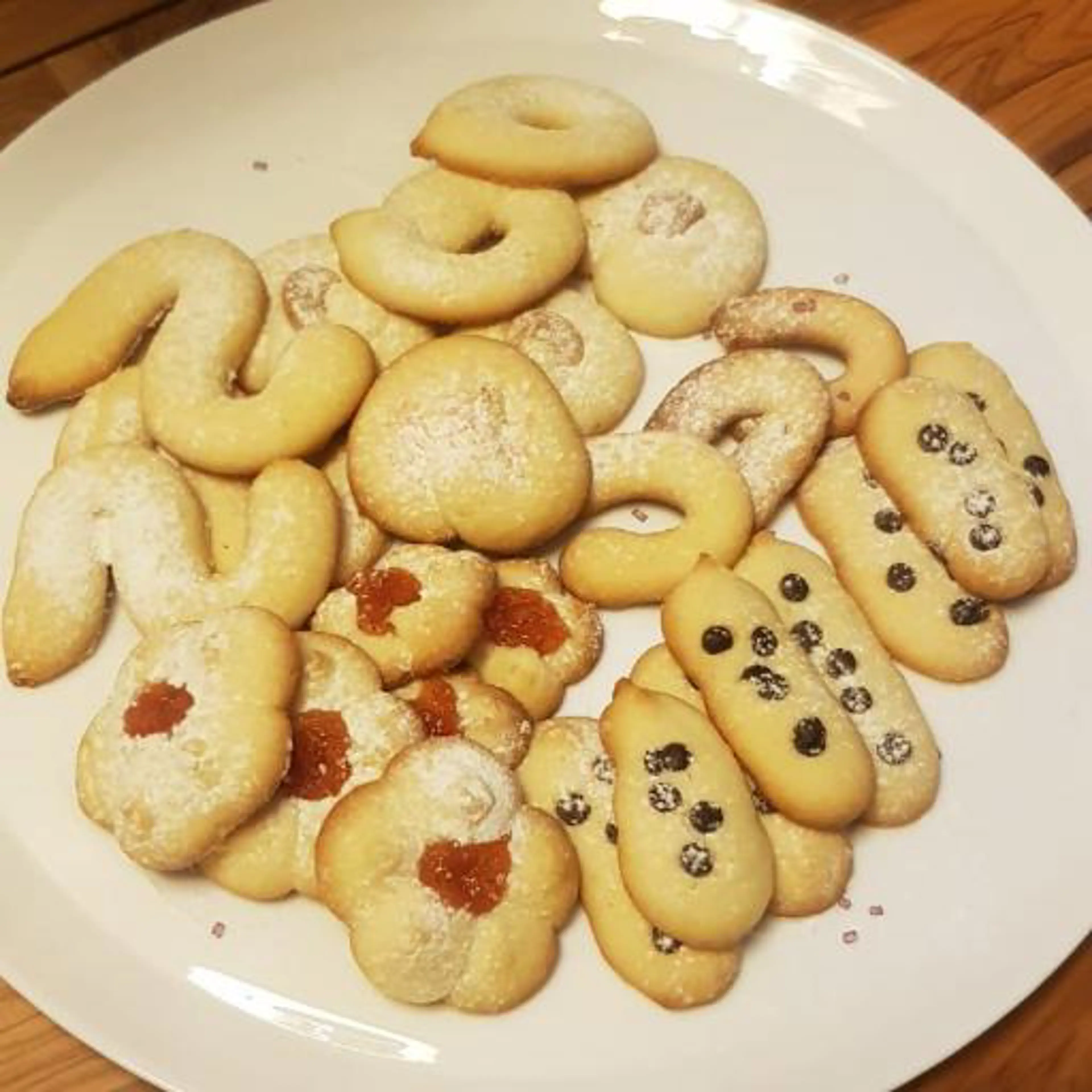 Tea biscuits