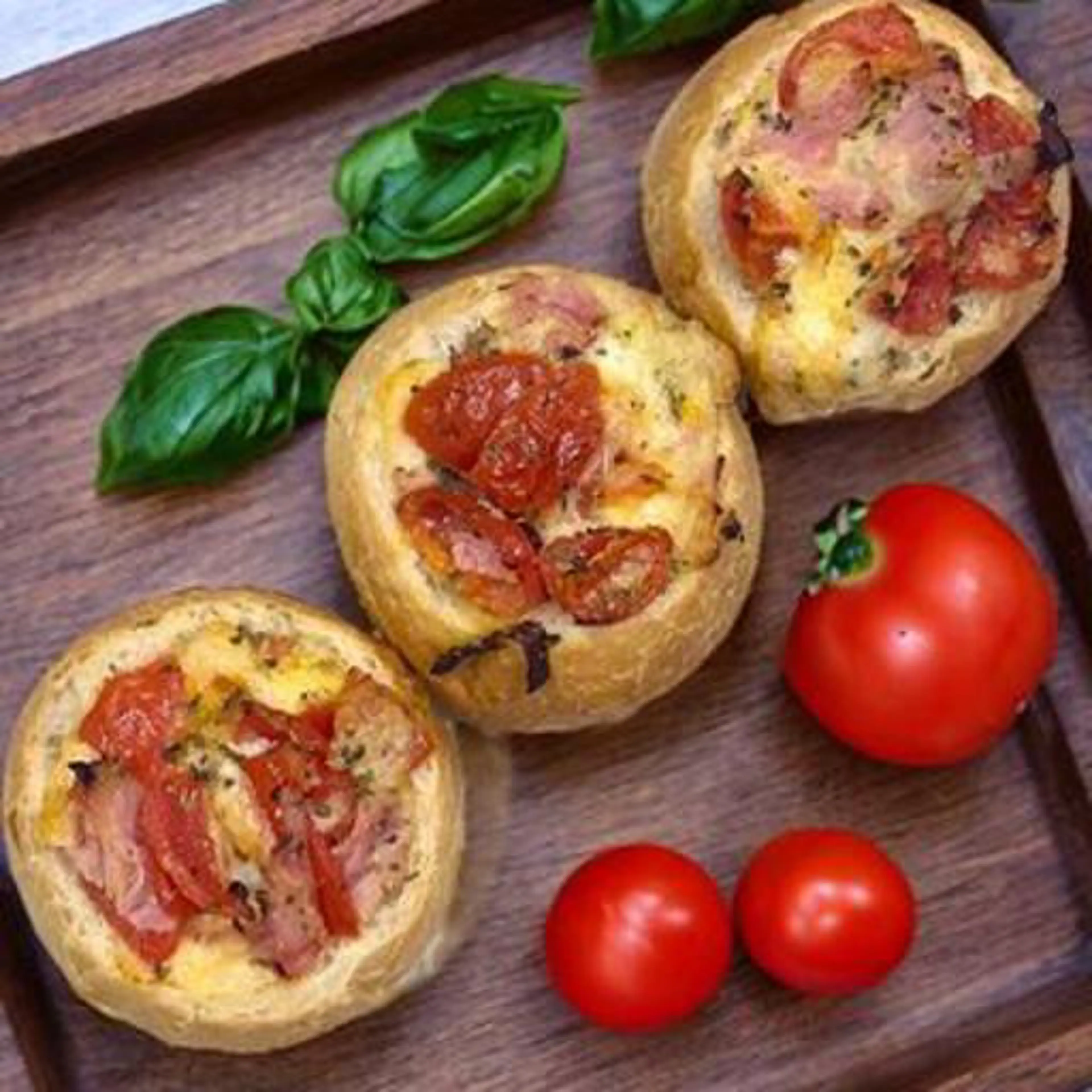 Baked stuffed bread baskets