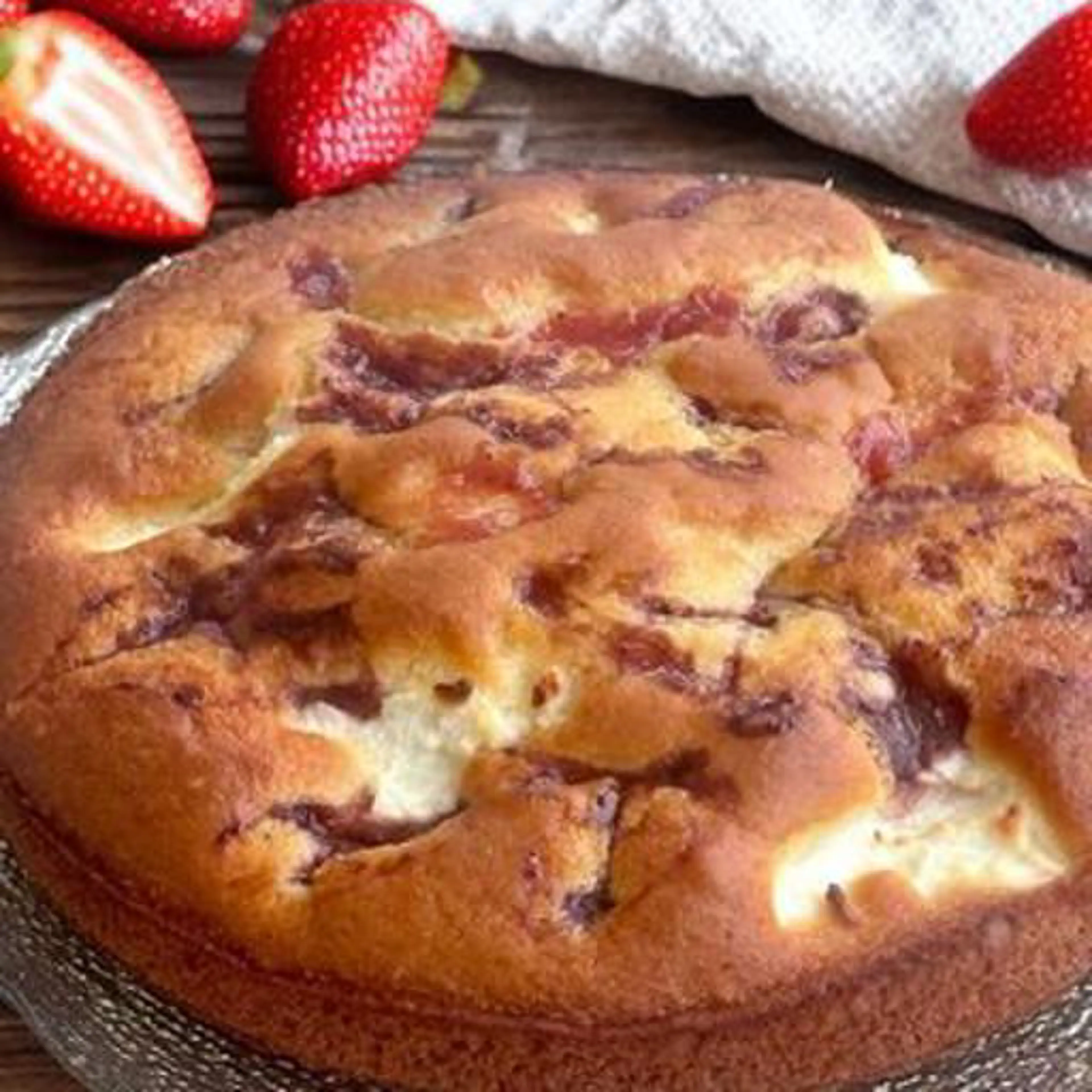 Ricotta and strawberry jam cake