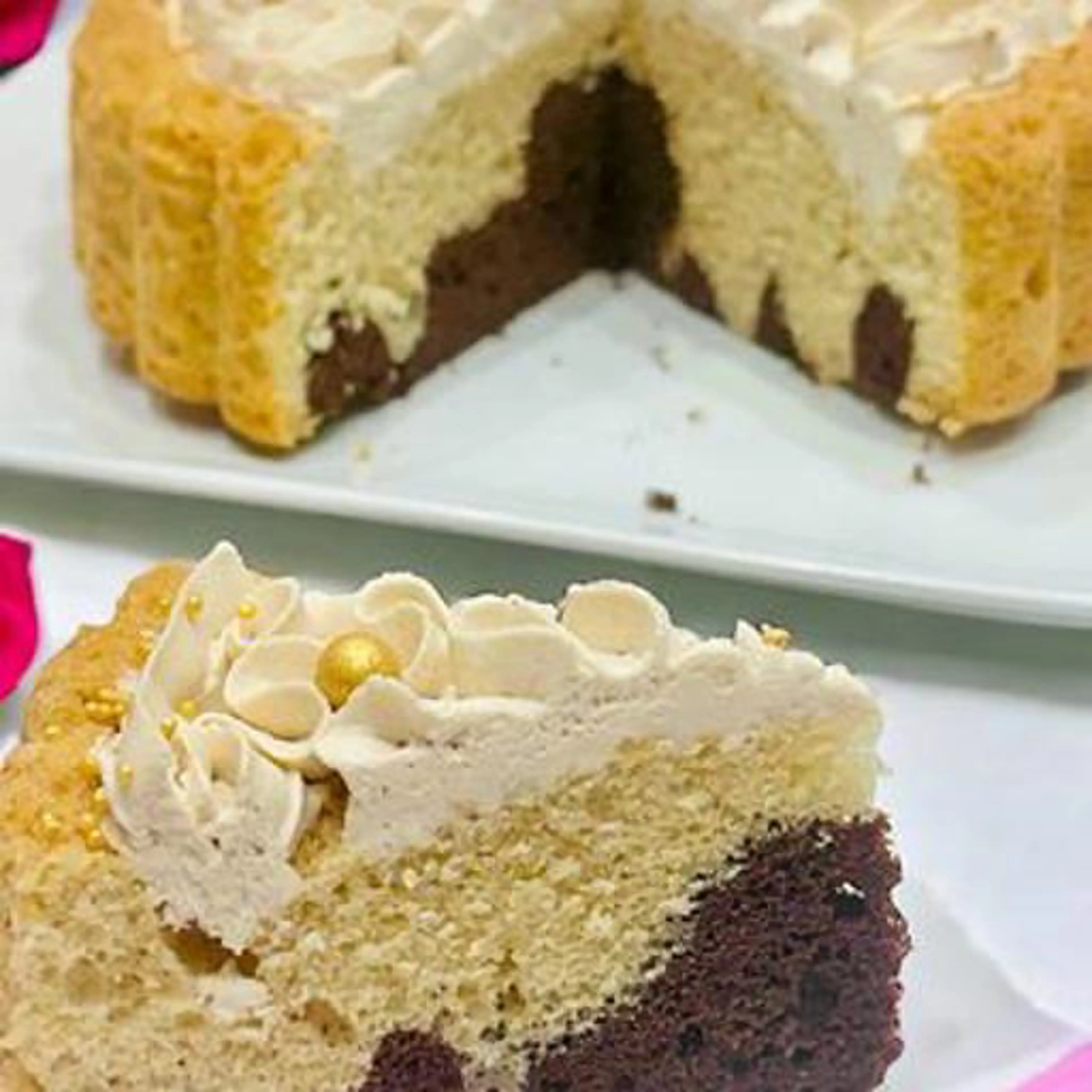 Two-tone coffee cake
