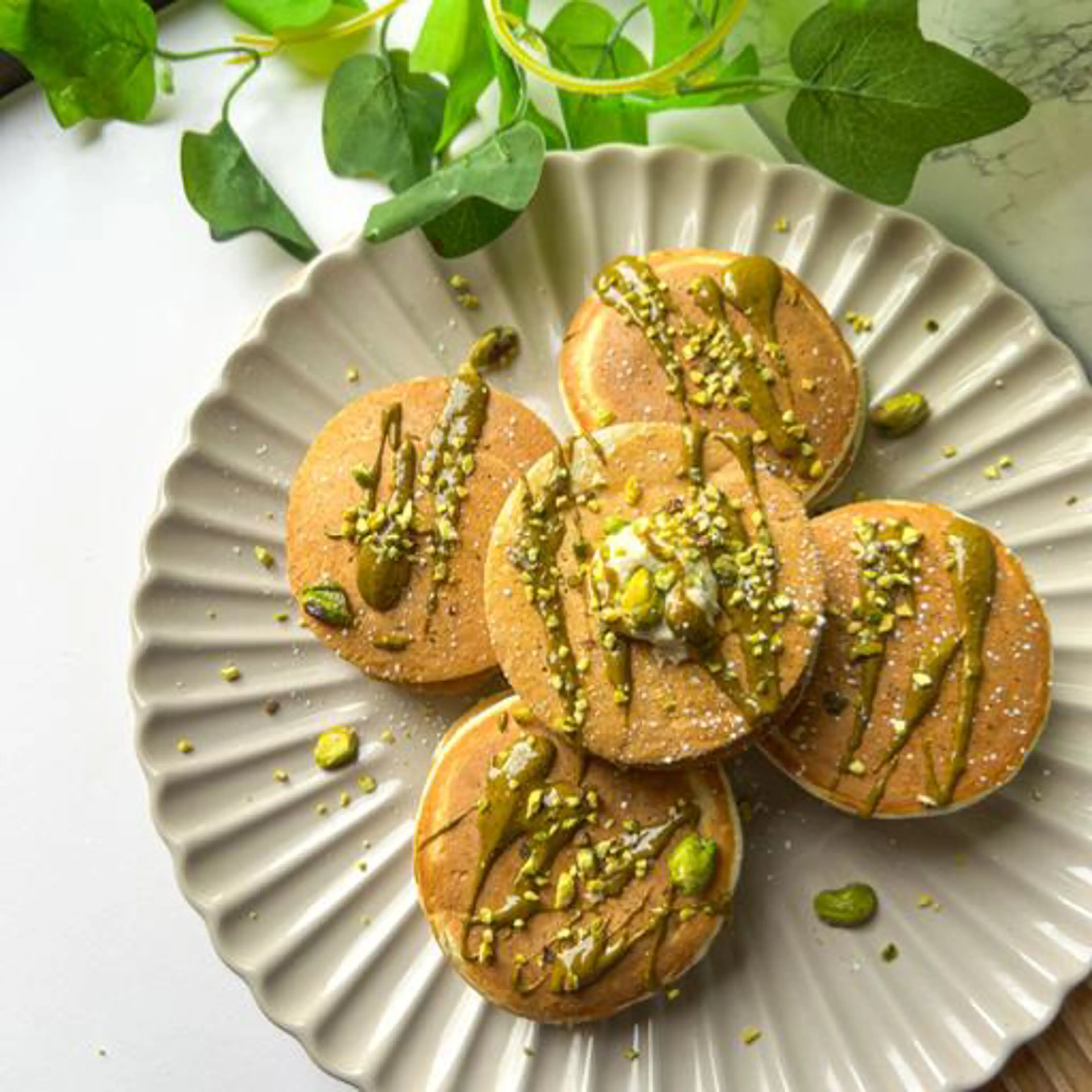 Pistachio dorayaki