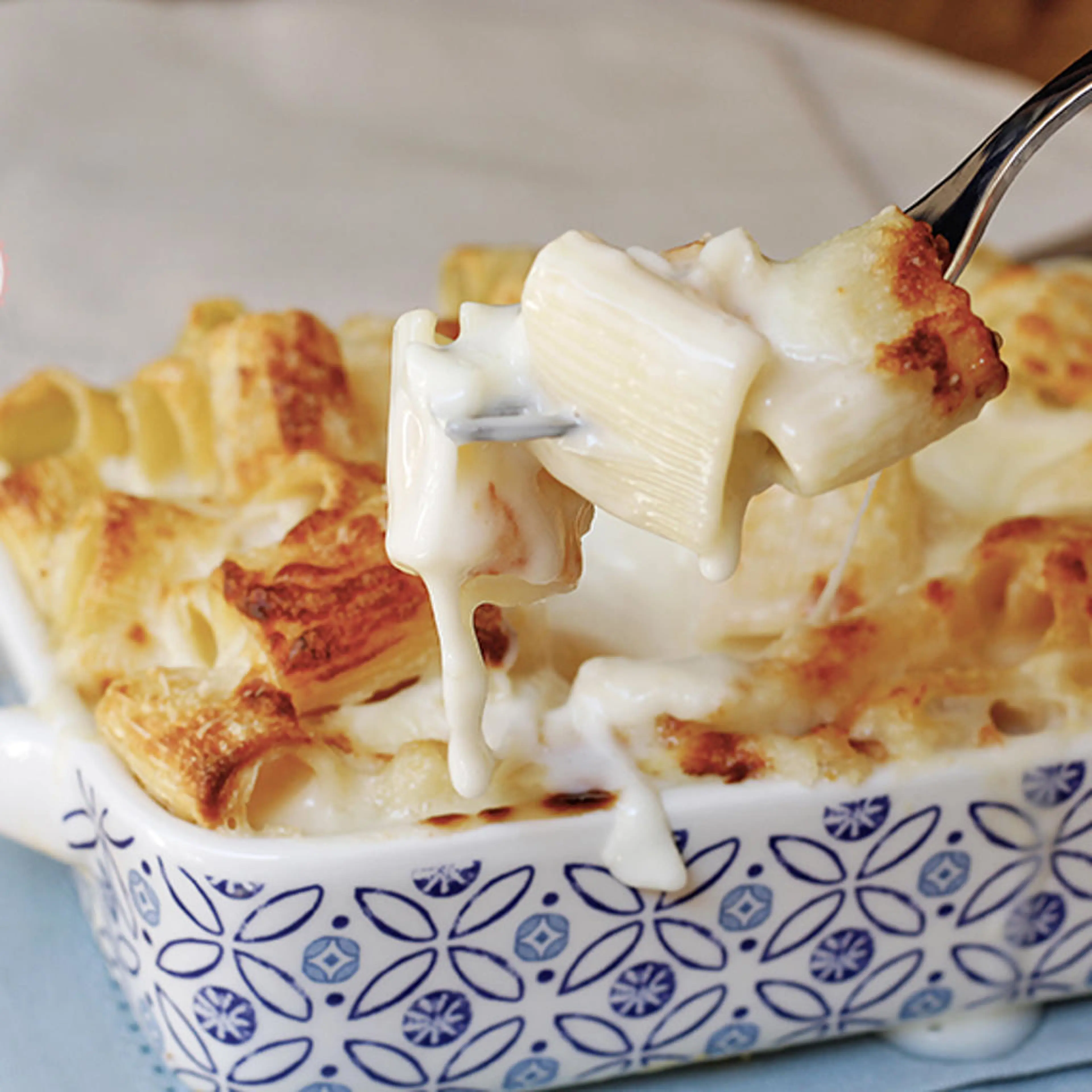 Baked pasta with mozzarella