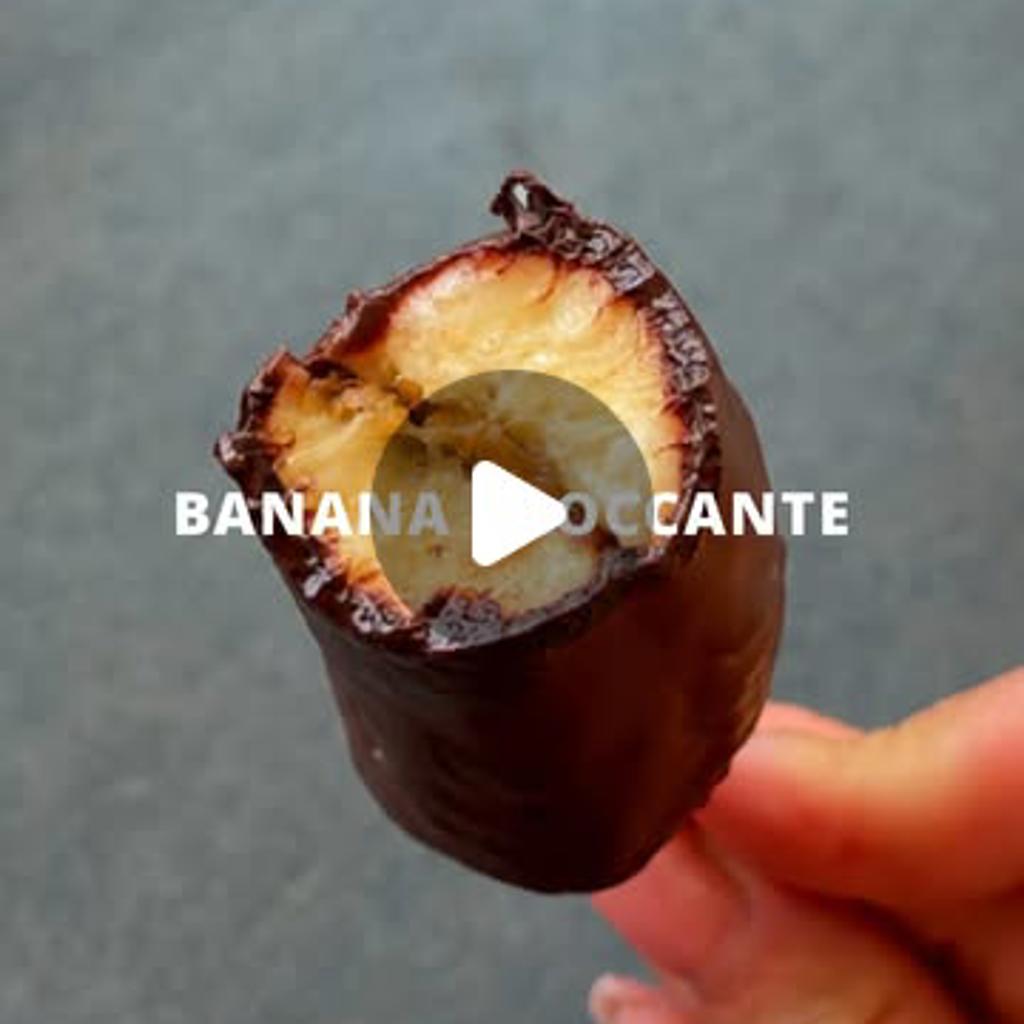 Gelato banana, burro d'arachidi, confettura e cioccolato fondente