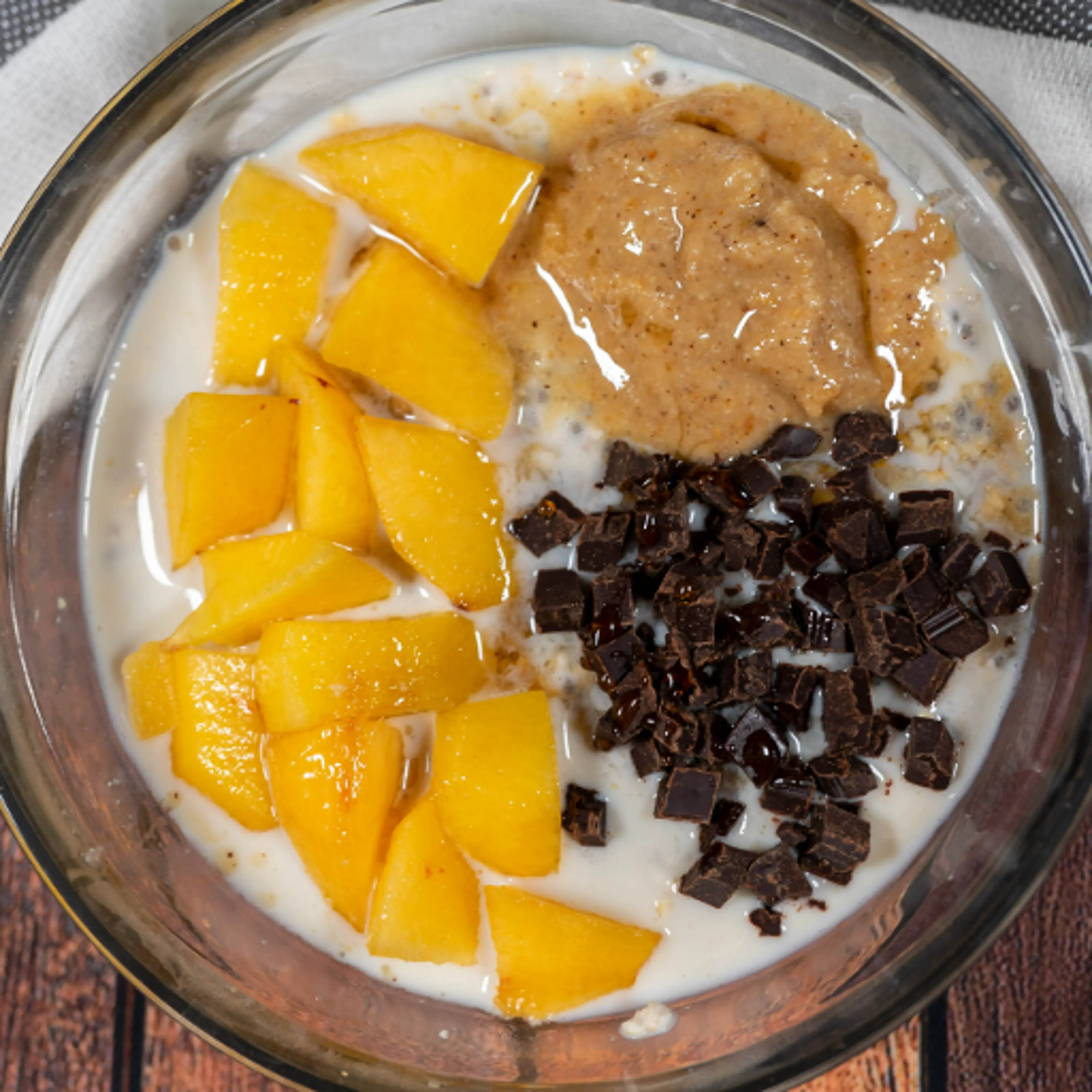 Overnight porridge with chia seeds