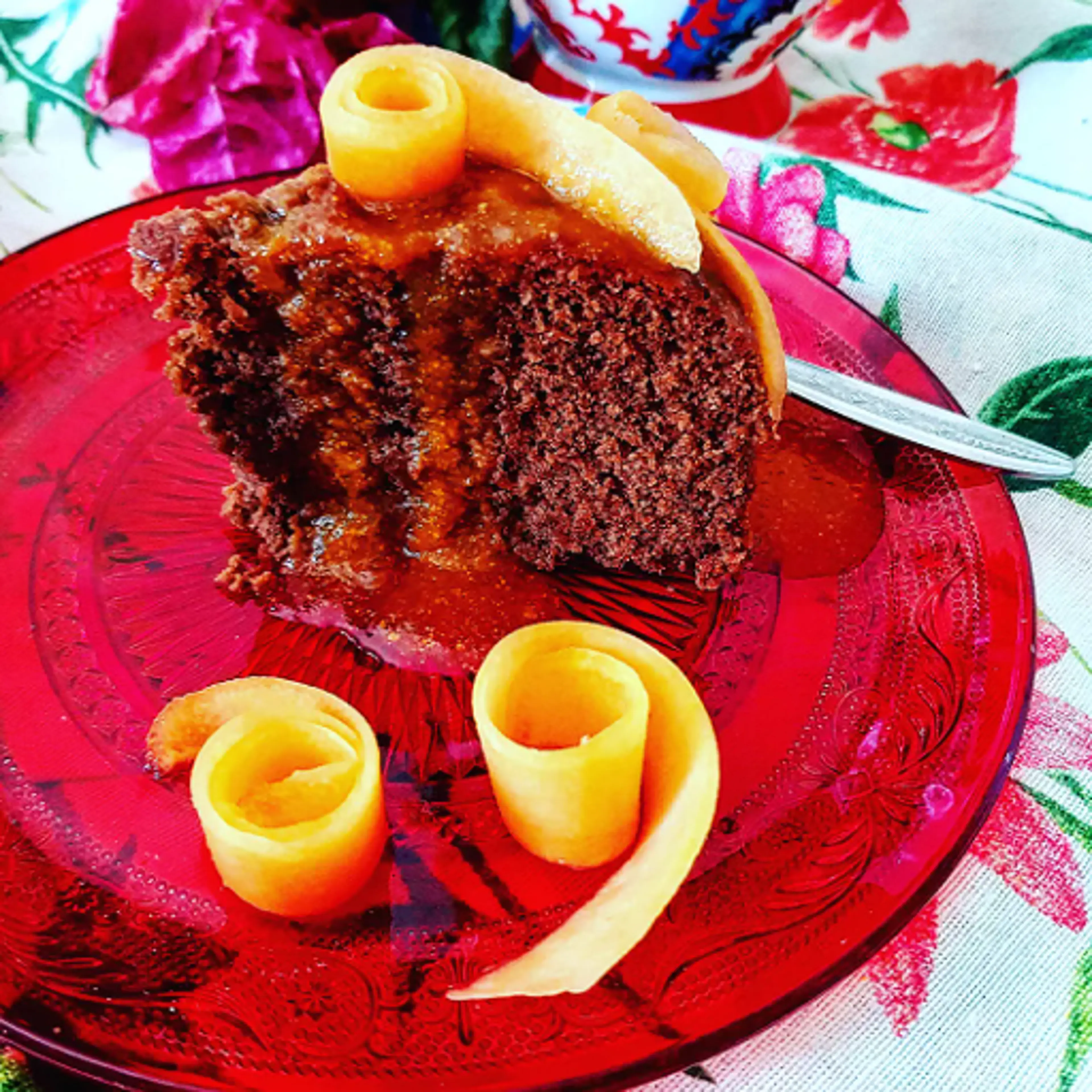 Vegan cake with bananas and dark chocolate