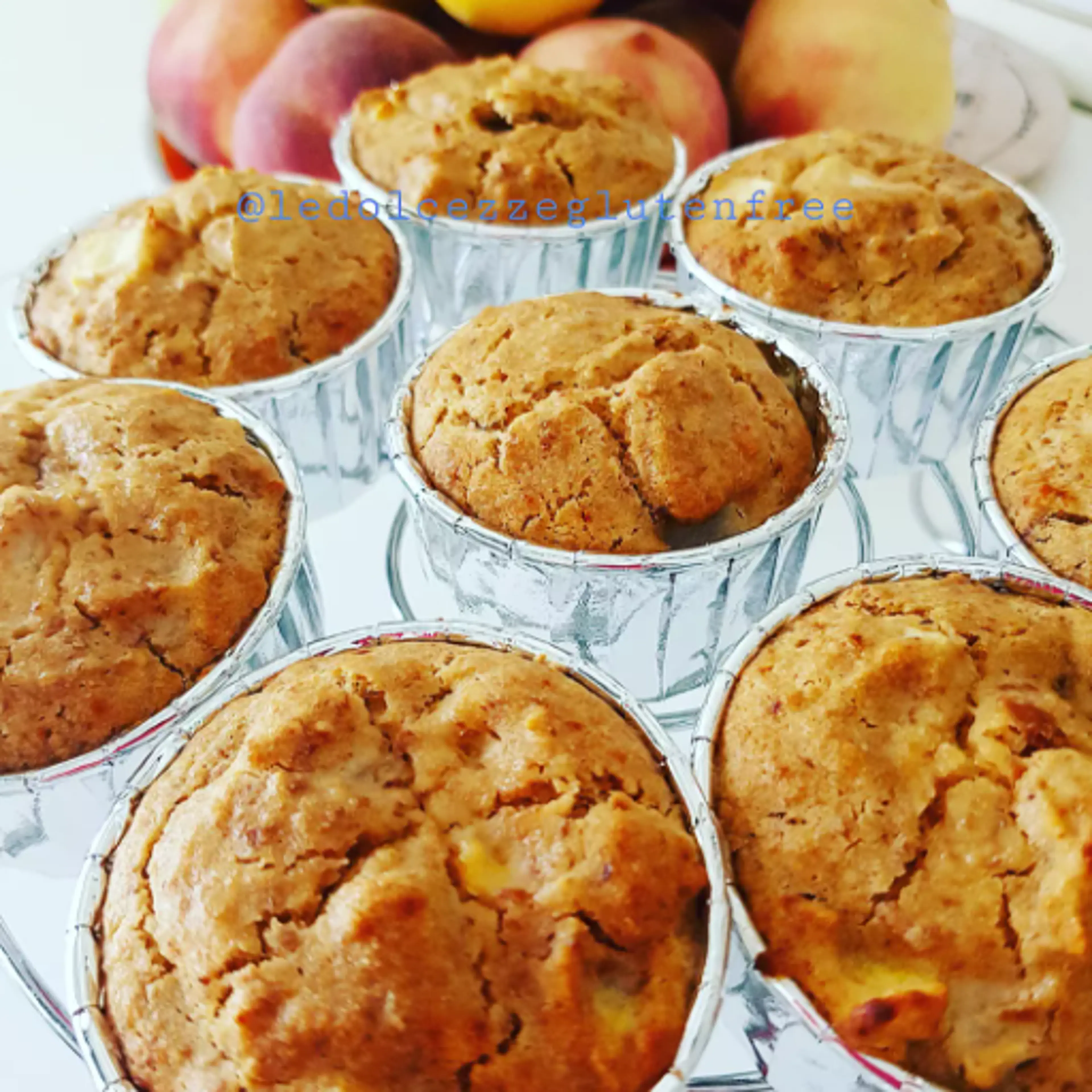 Peach and Ricotta Muffins without Sugar