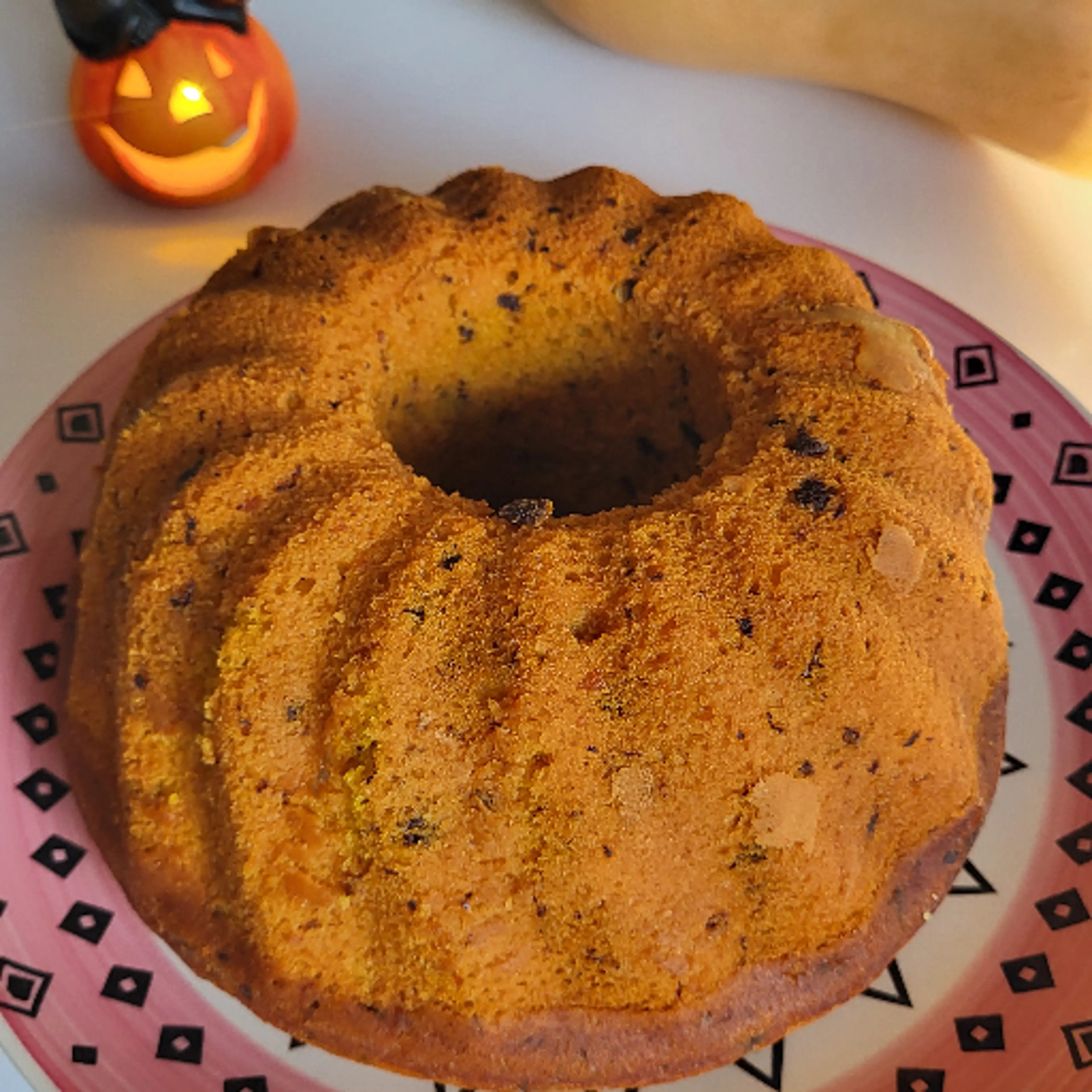 Vegan pumpkin and chocolate bundt cake
