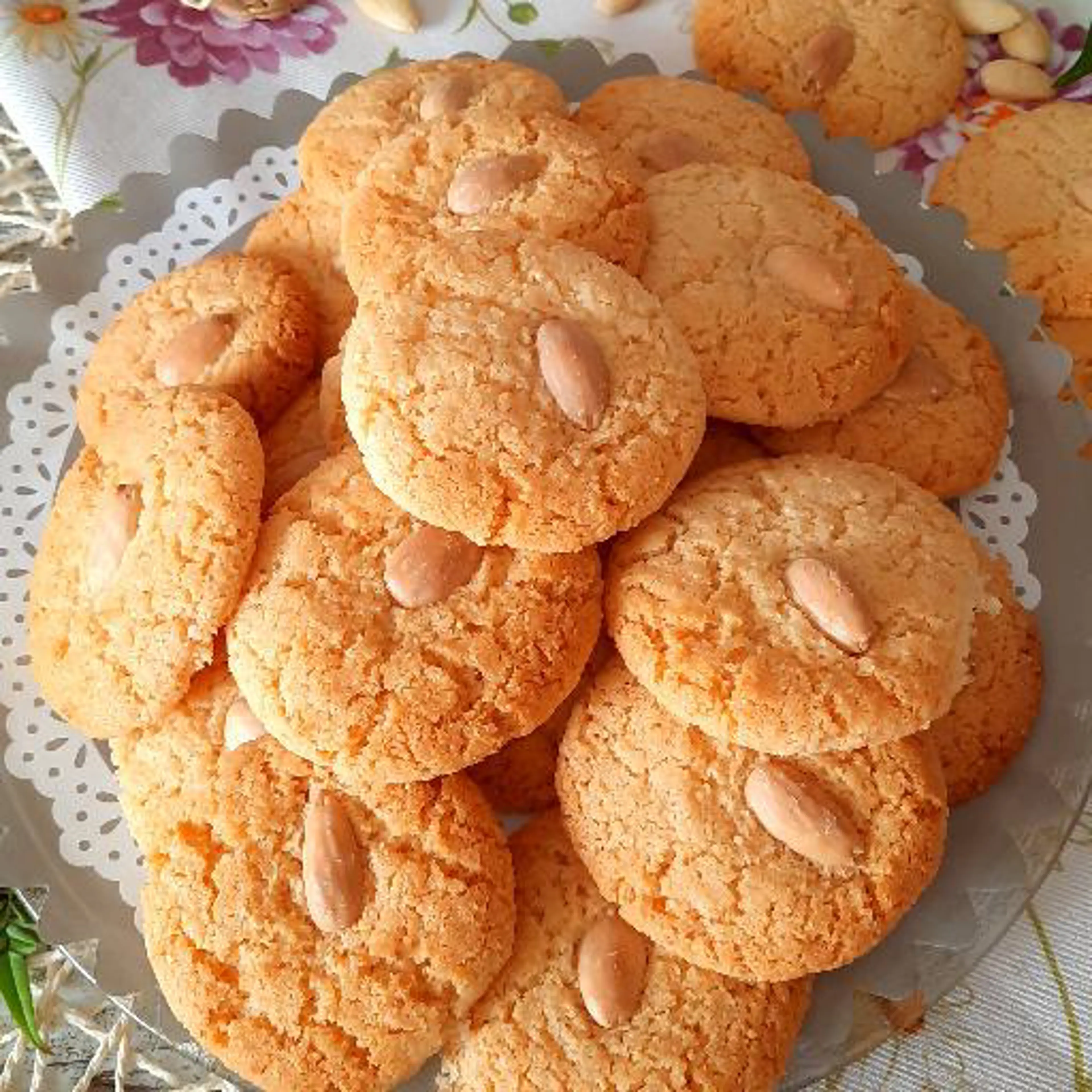 Almond cookies