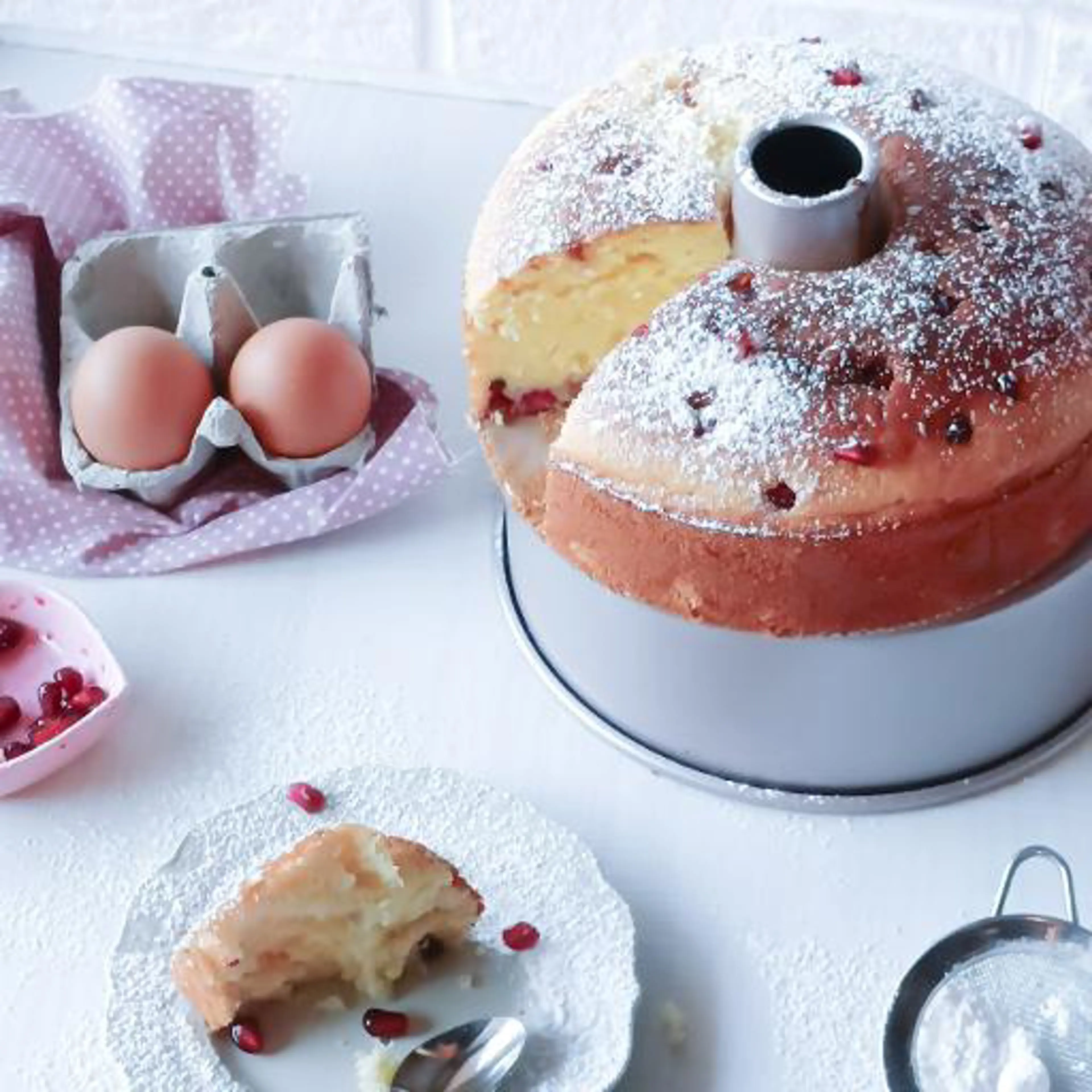 Yogurt bundt cake