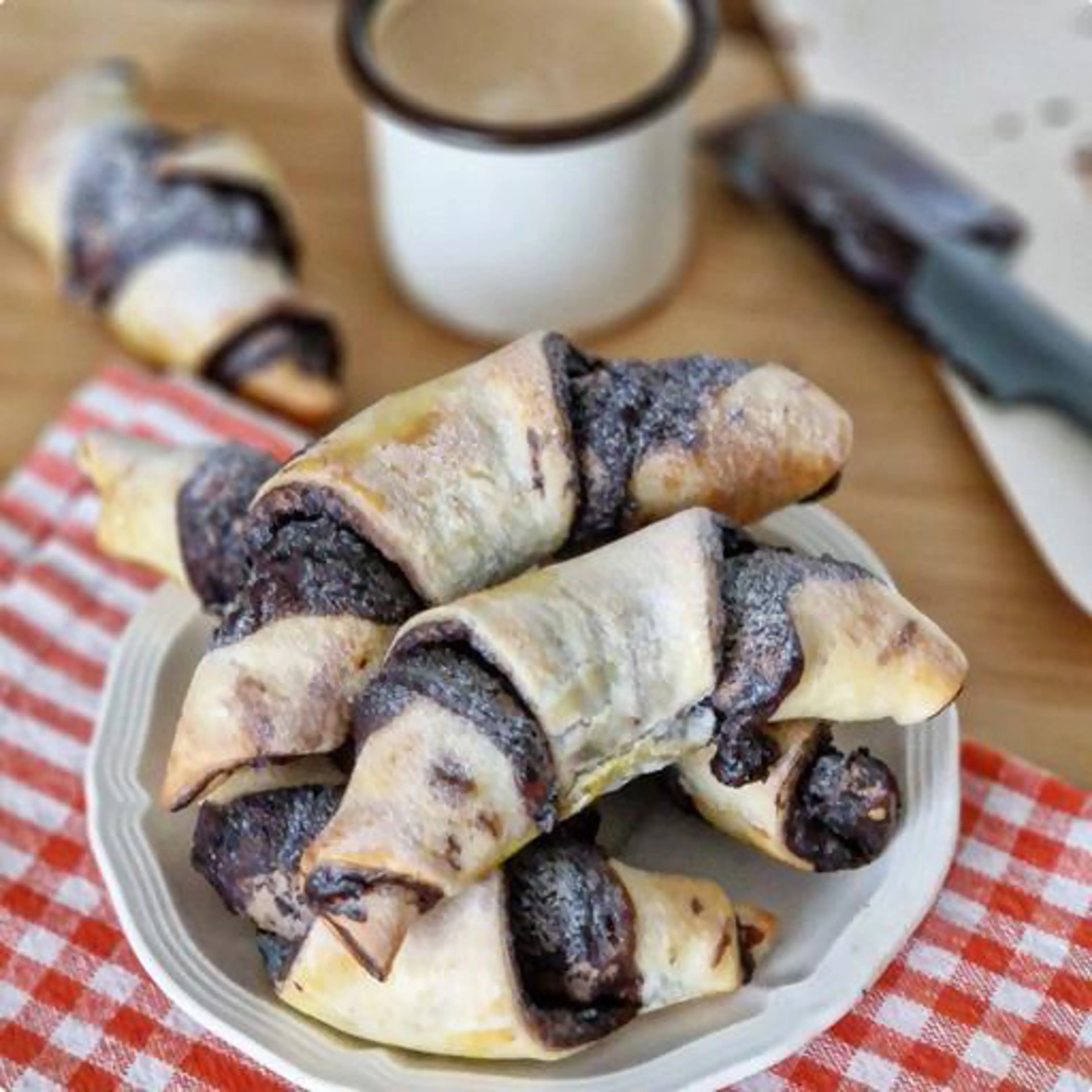 Hazelnut cream croissants