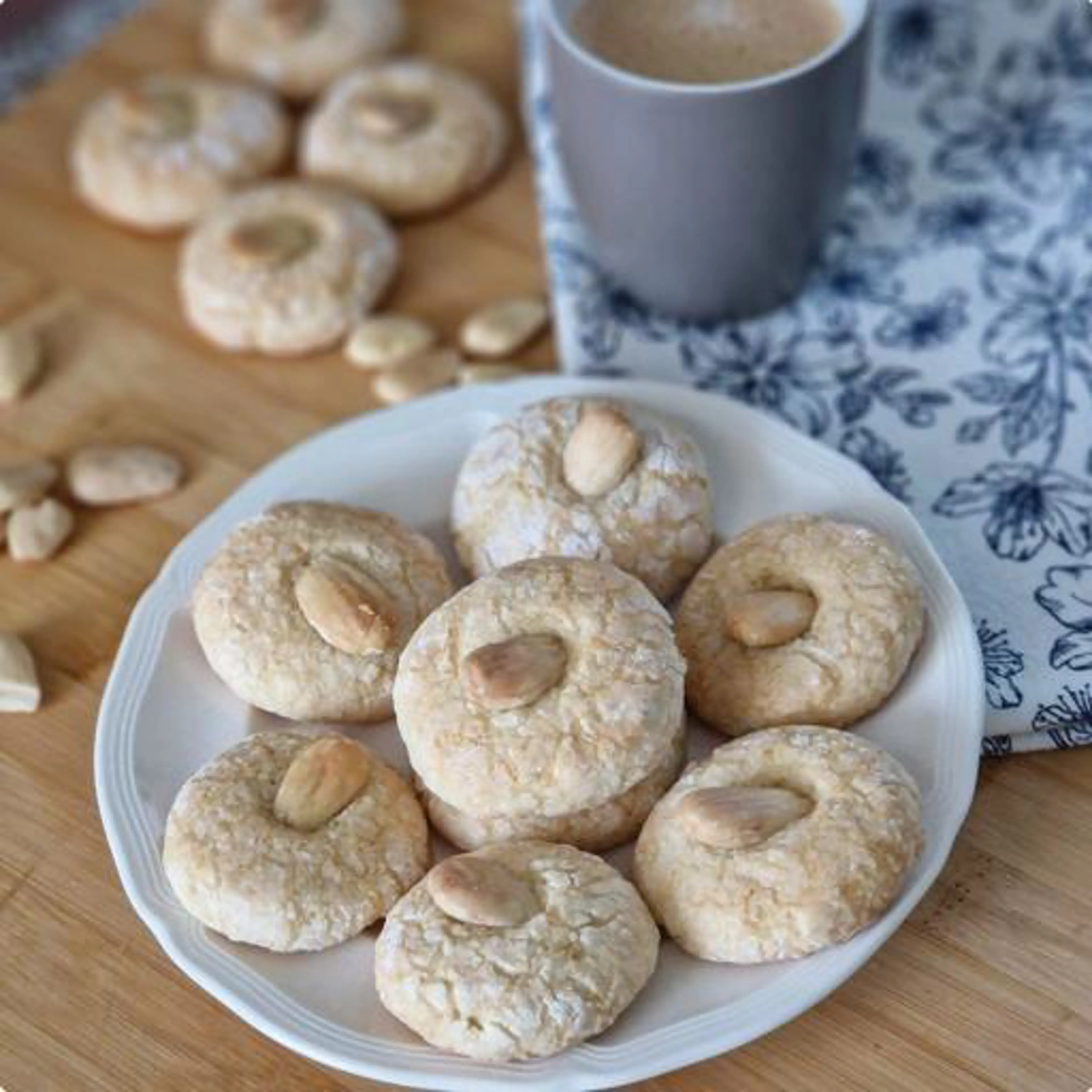 Almond cookies