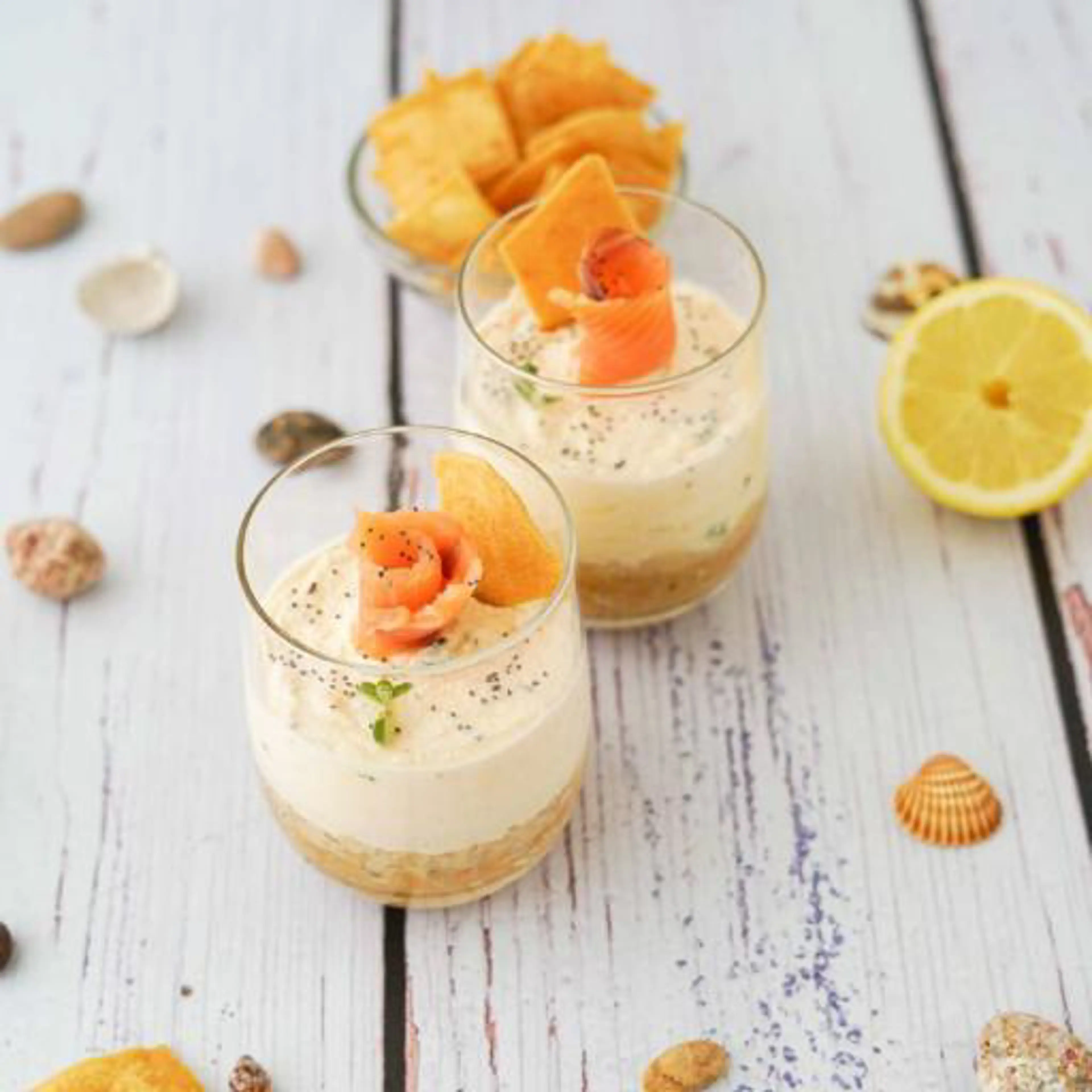 Cheesecake de guttiau con salmón