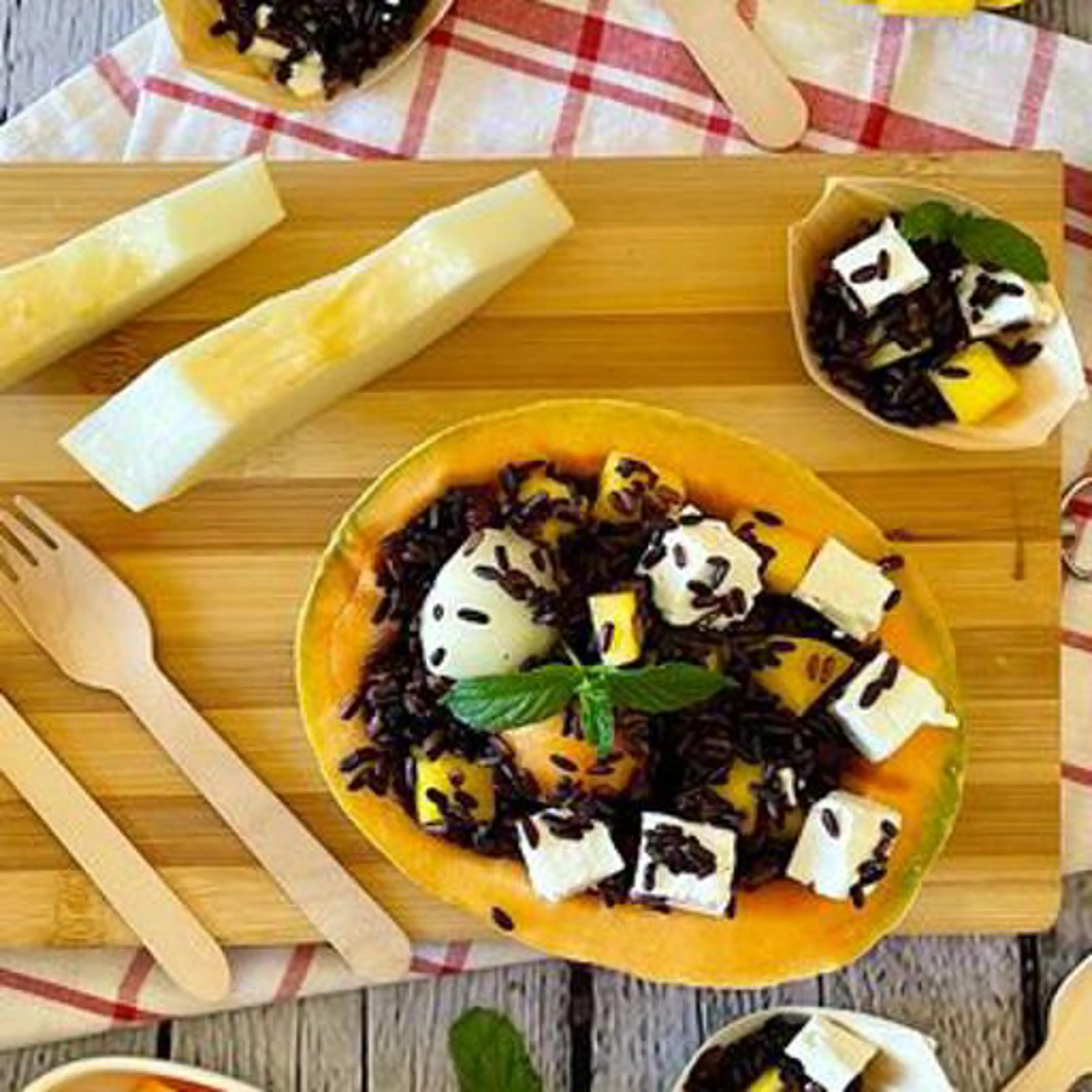 Black rice tropical salad