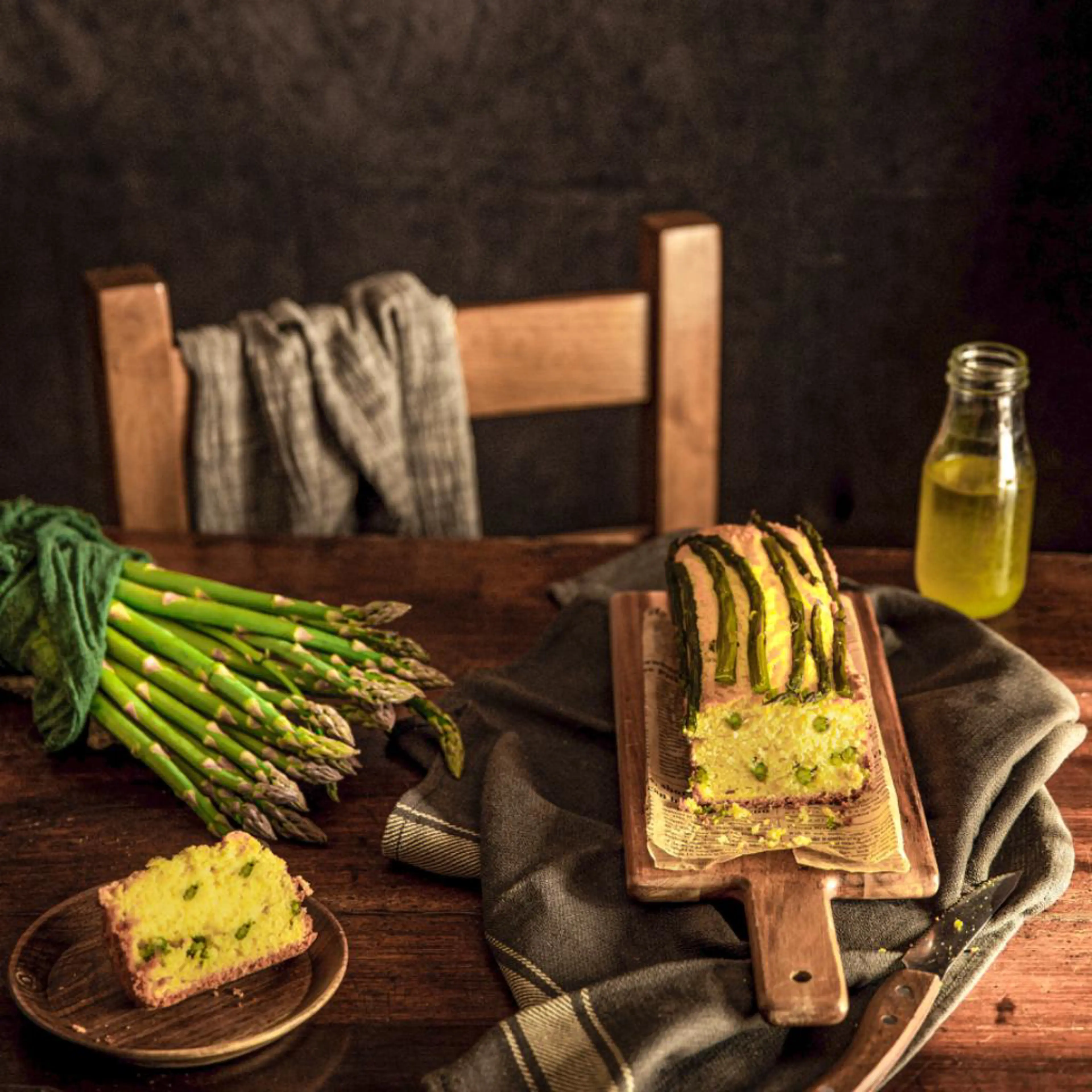 Savory asparagus and ricotta plumcake