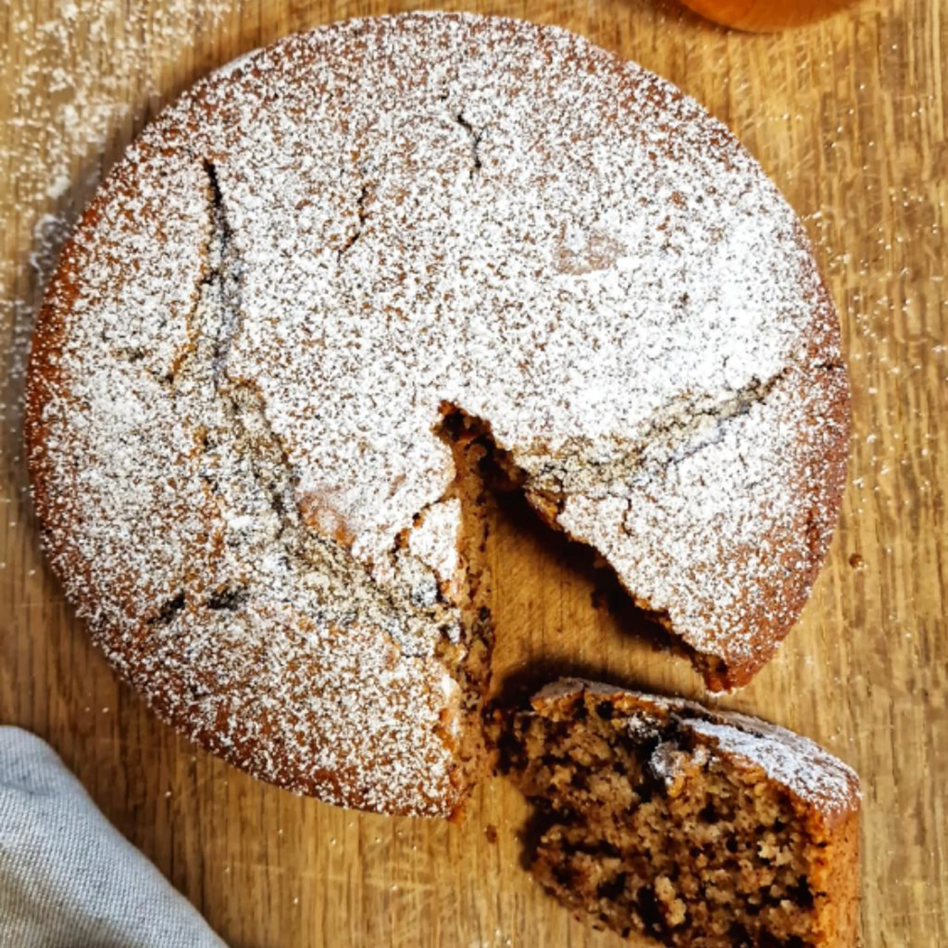 Vegan apple cake