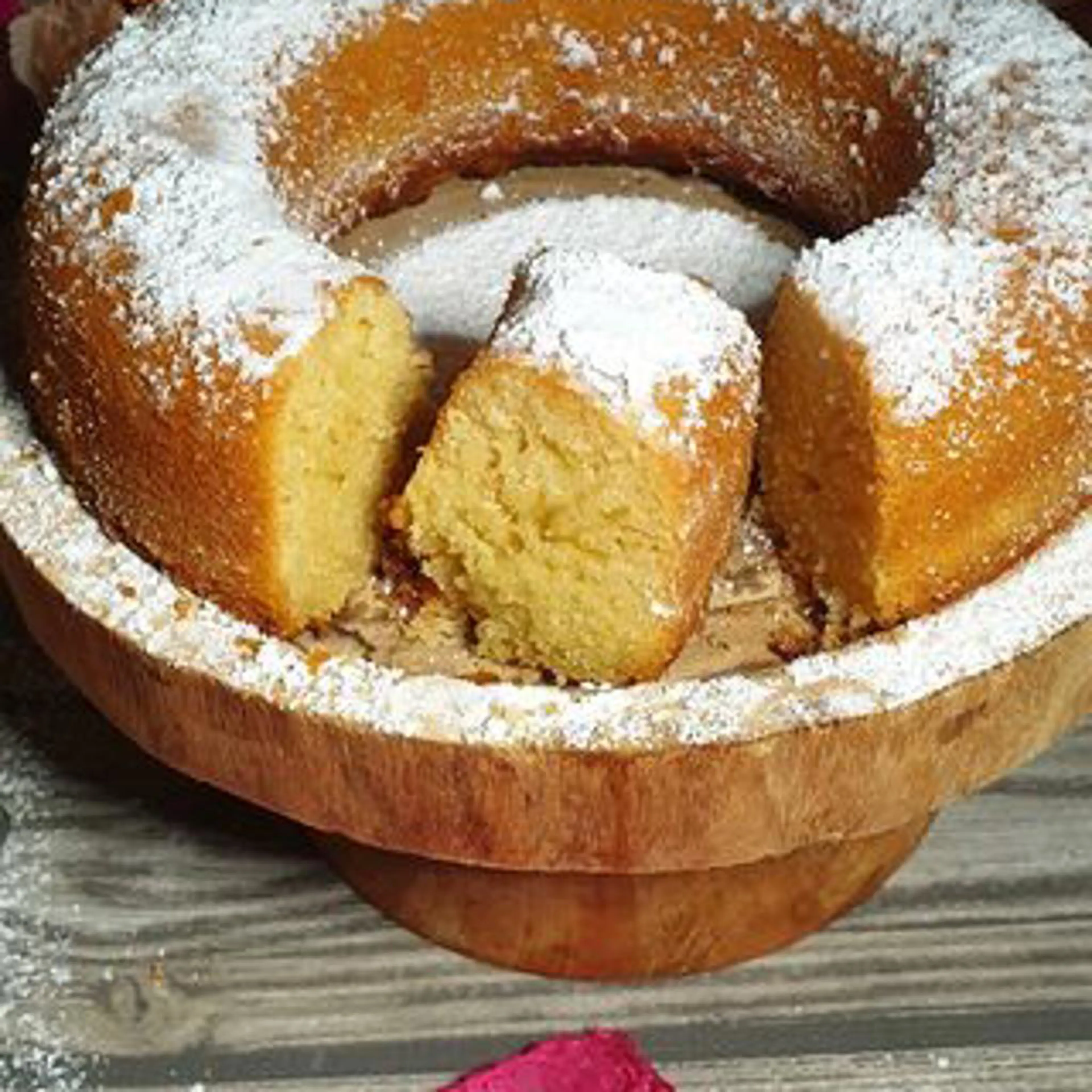 Soft beer bundt cake