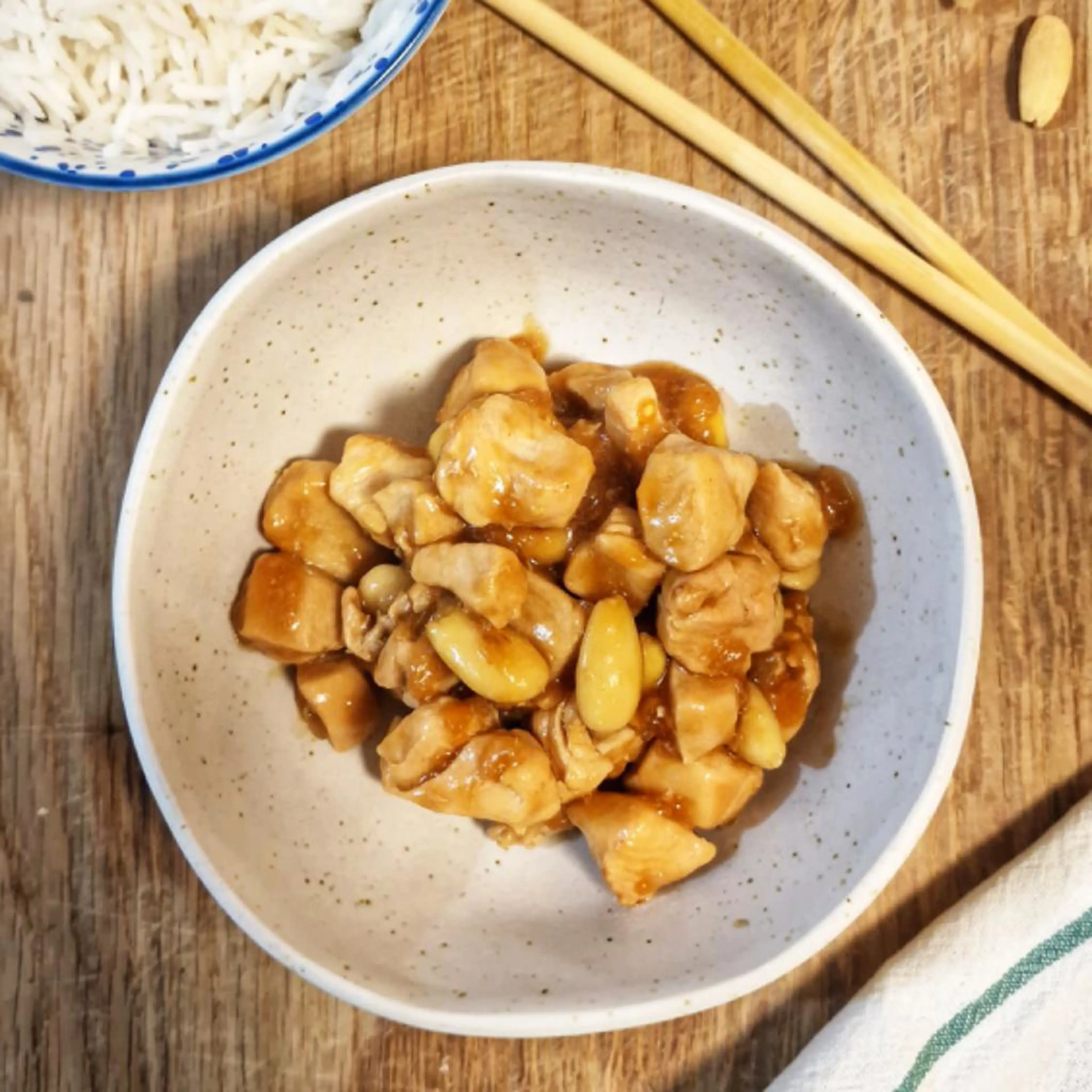 Chicken with almonds