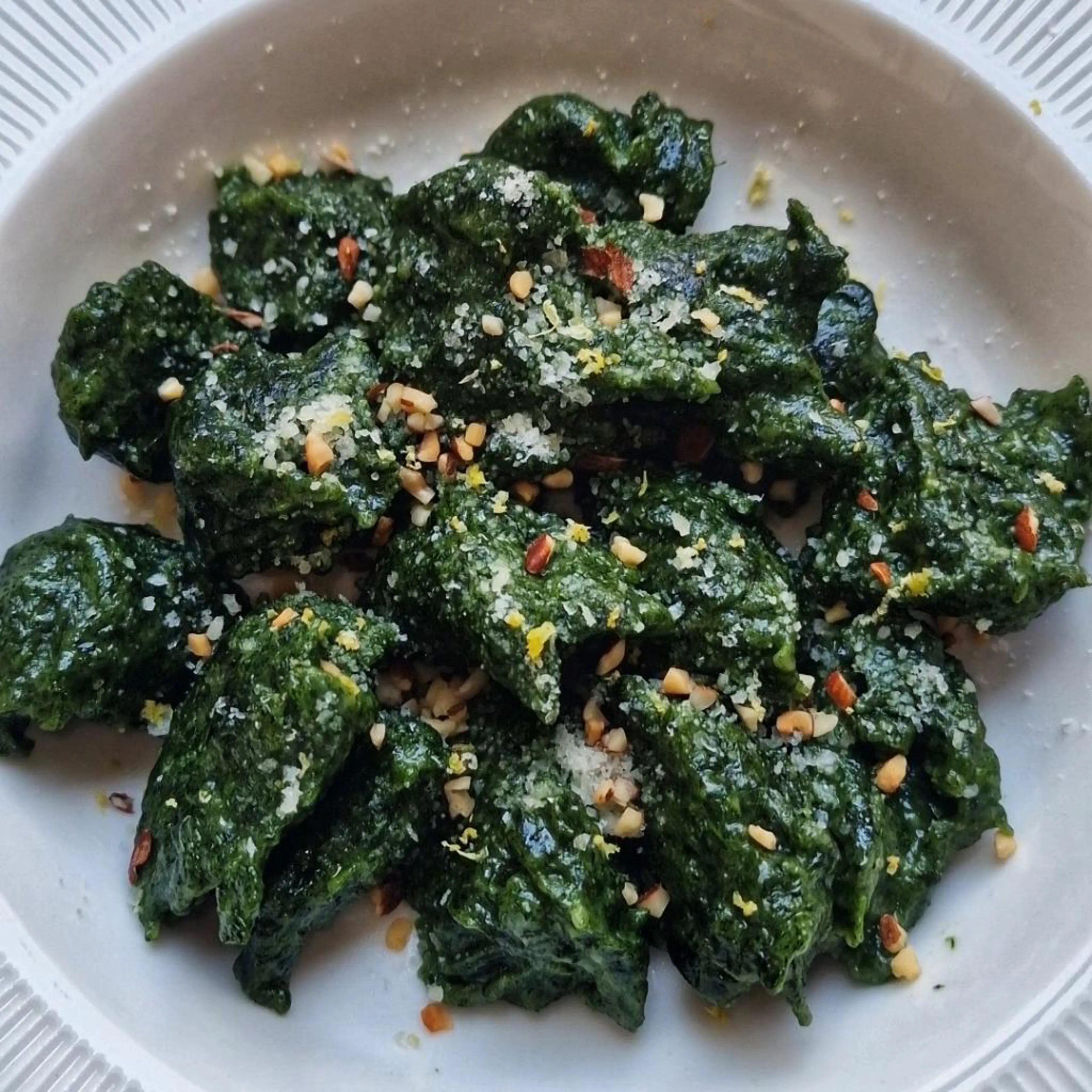 Spinach gnocchi with only 2 ingredients