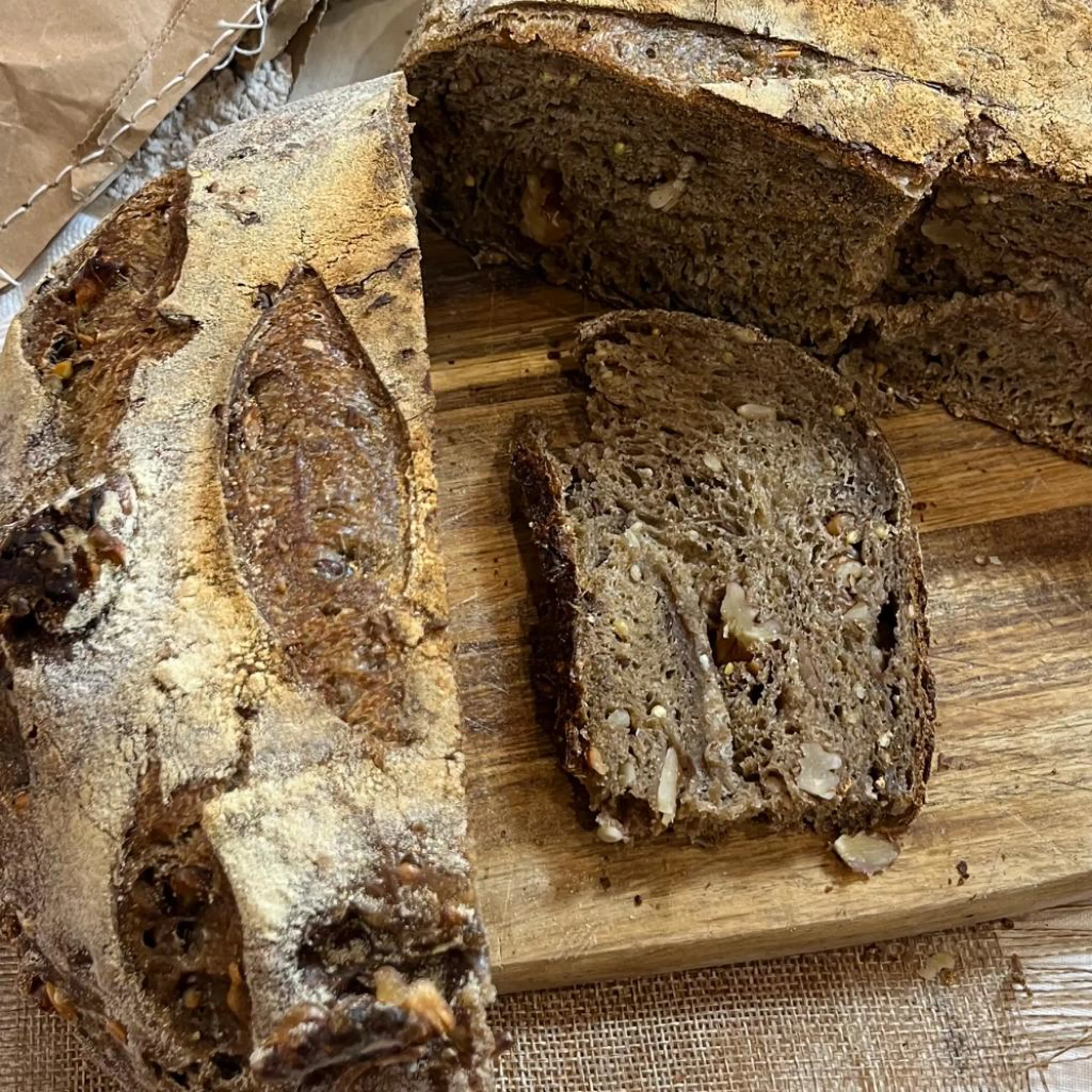 Pan de cereales y nueces