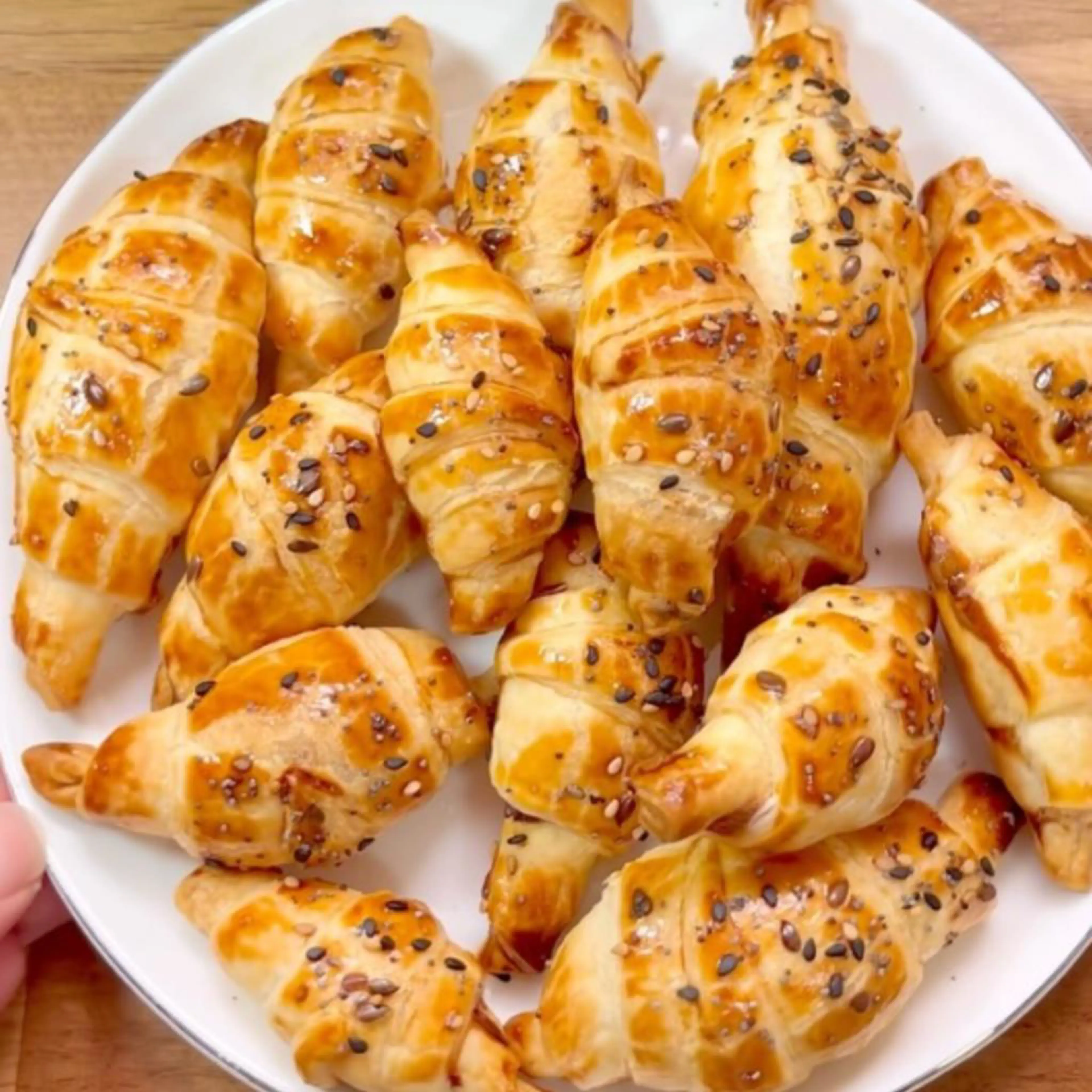Savory croissants in 5 minutes