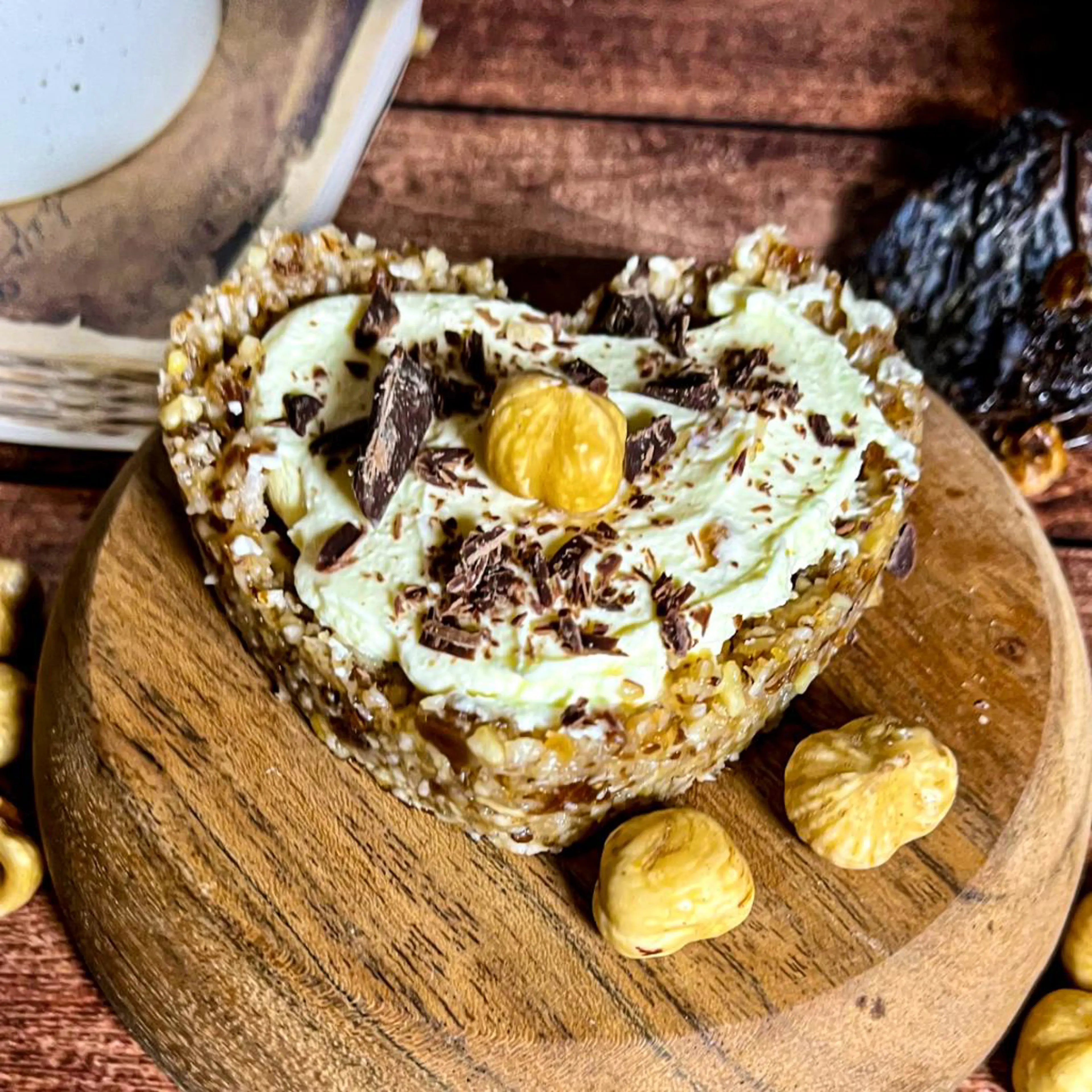 Raw and vegan tartlets