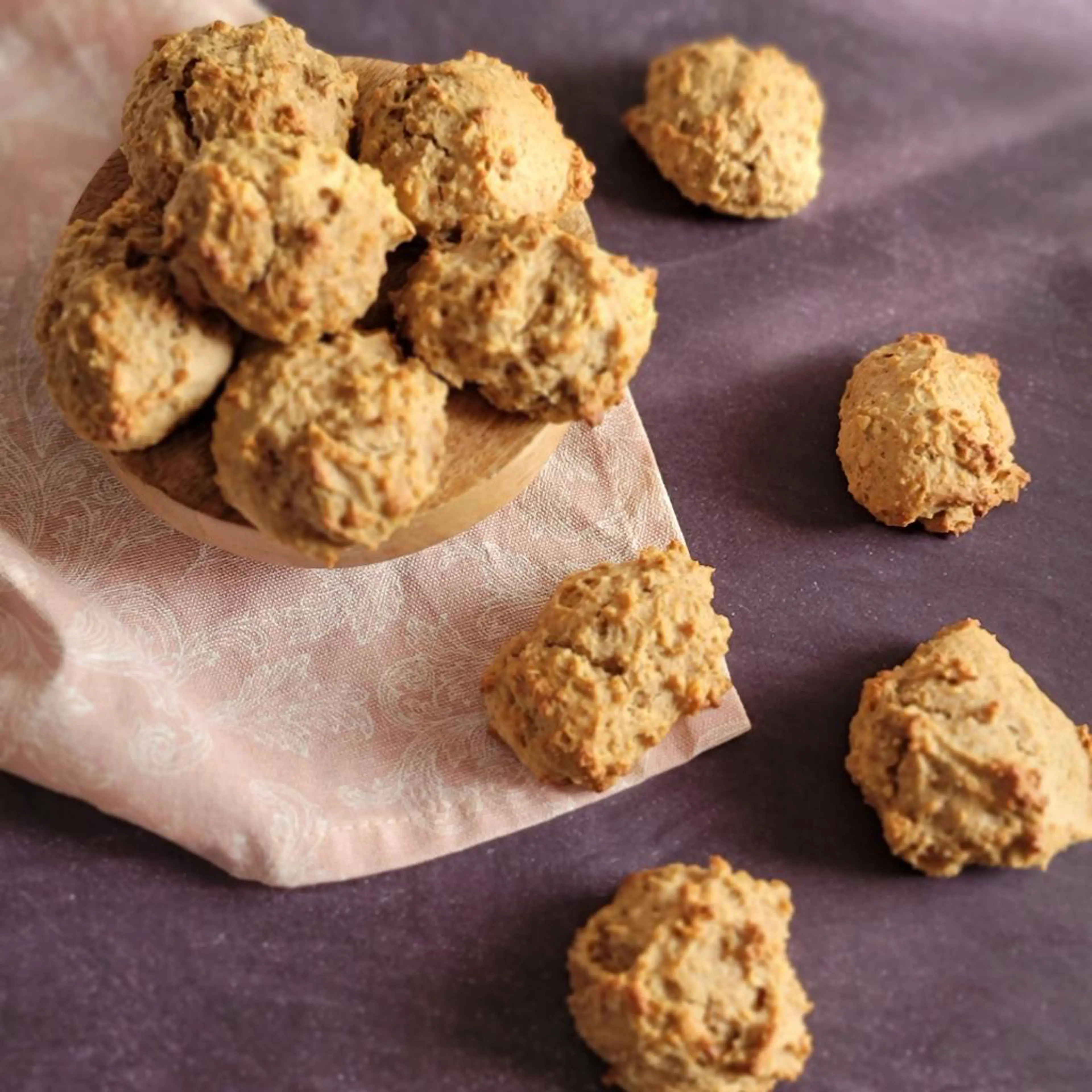 Walnut and almond cookies