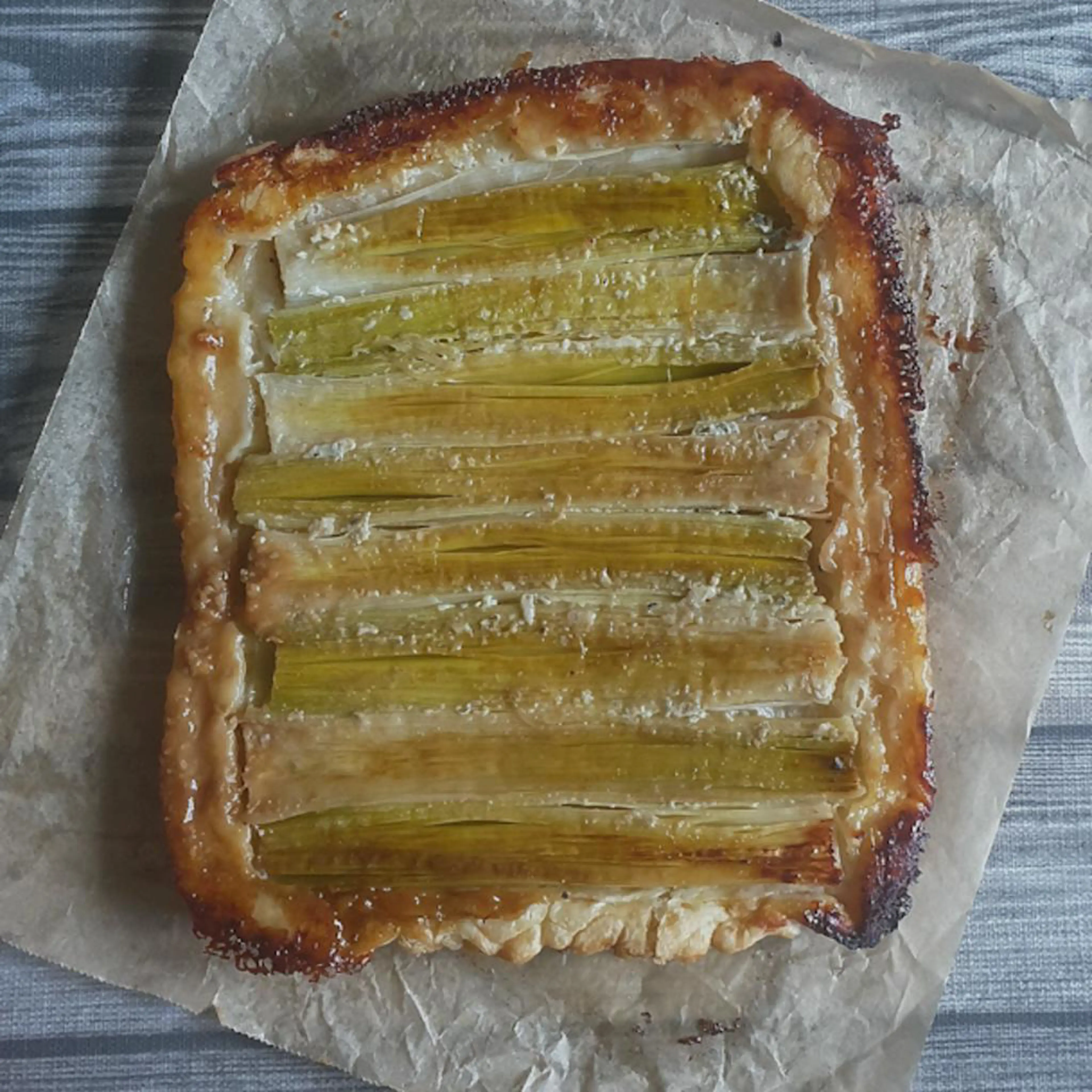 Leek and gorgonzola tarte tatin
