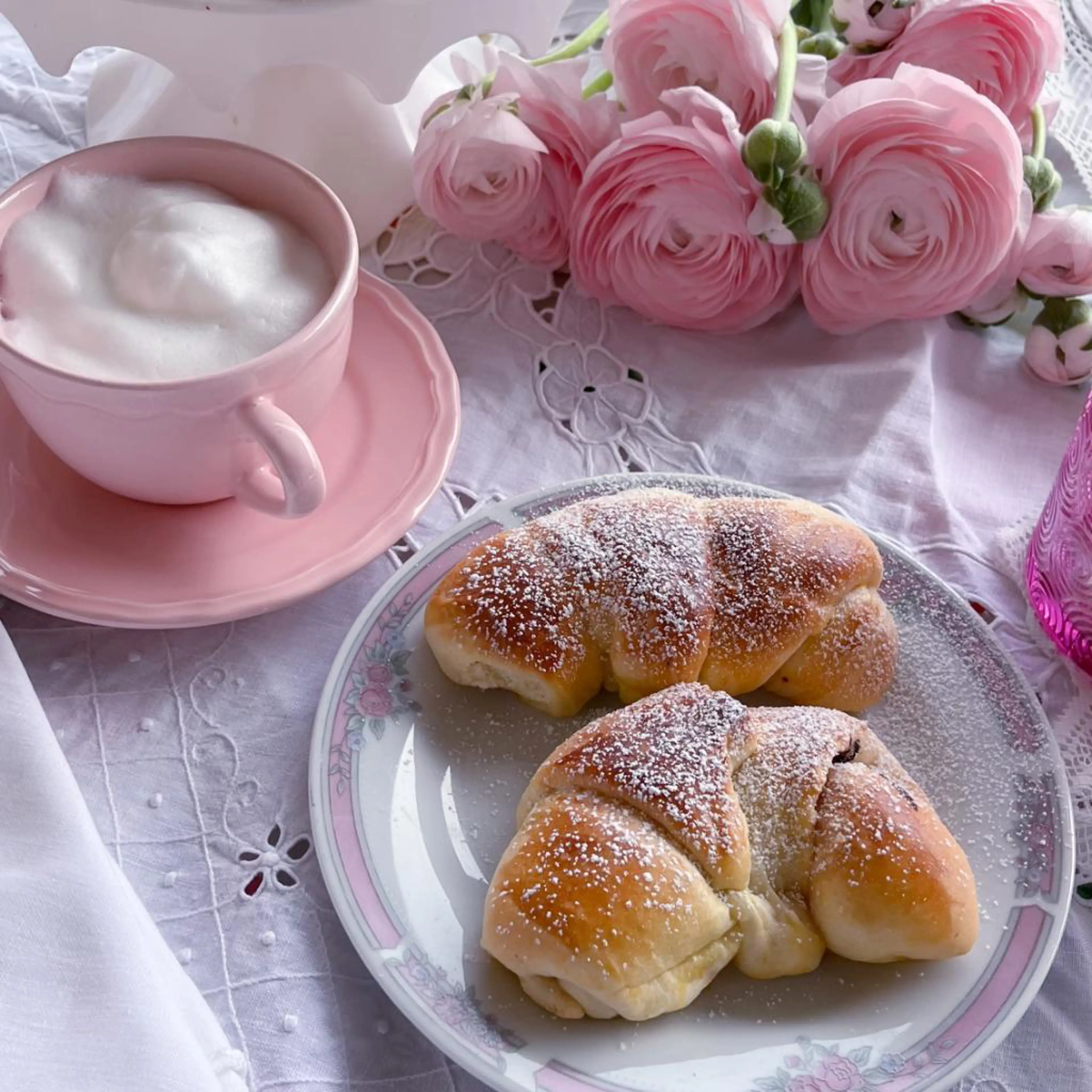 Soft chocolate and cappuccino brioches