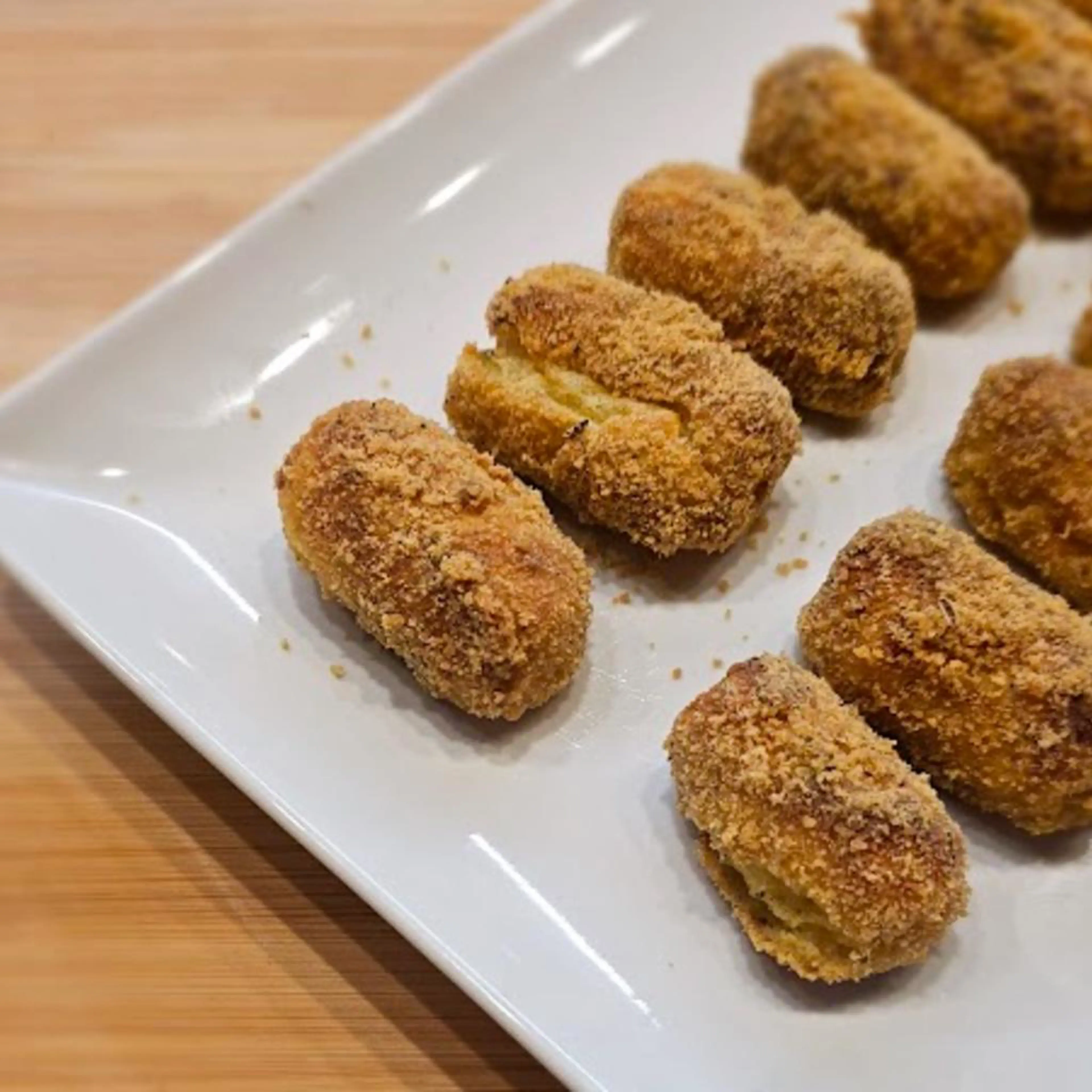 Potato croquettes coated with taralli, gluten-free