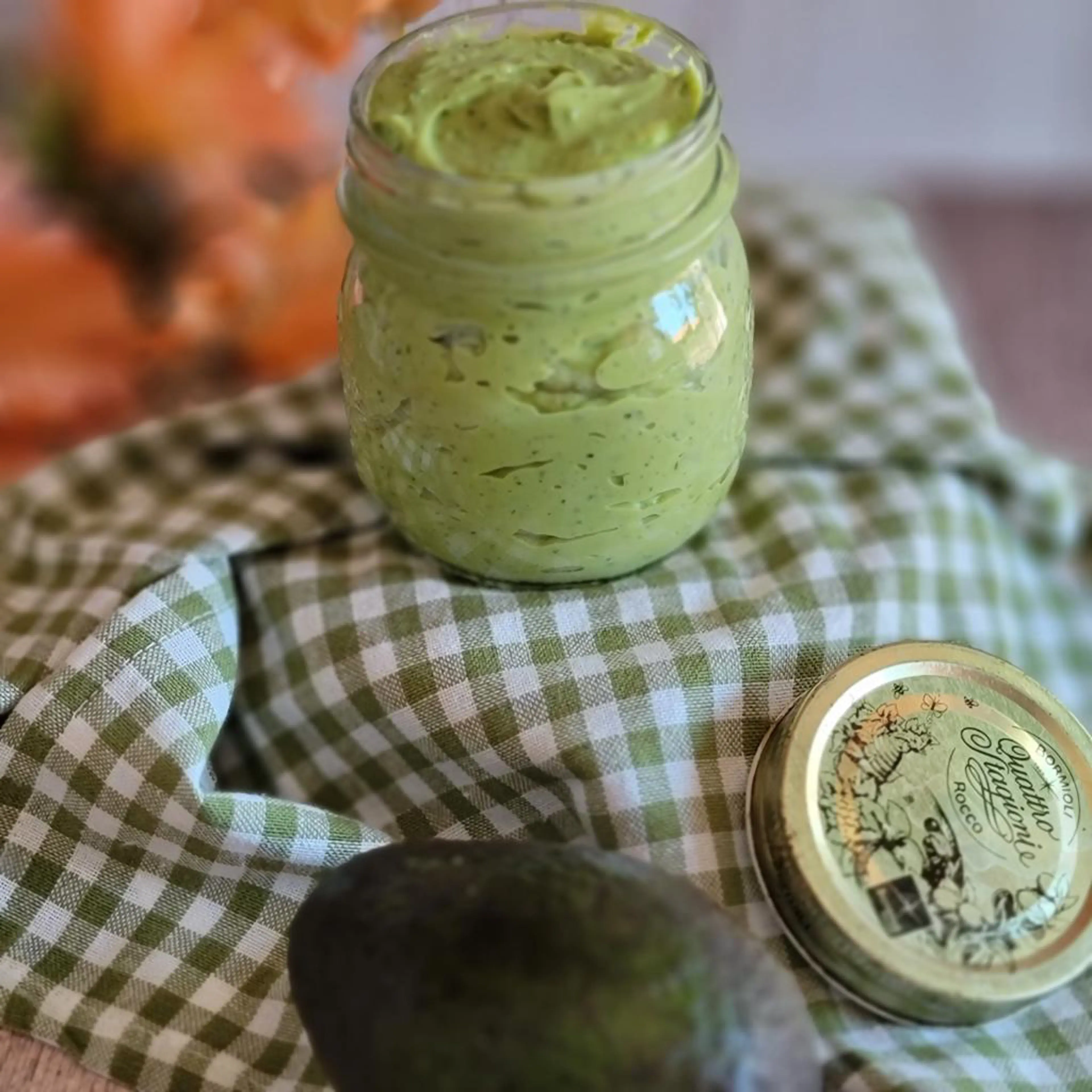 Avocado pesto