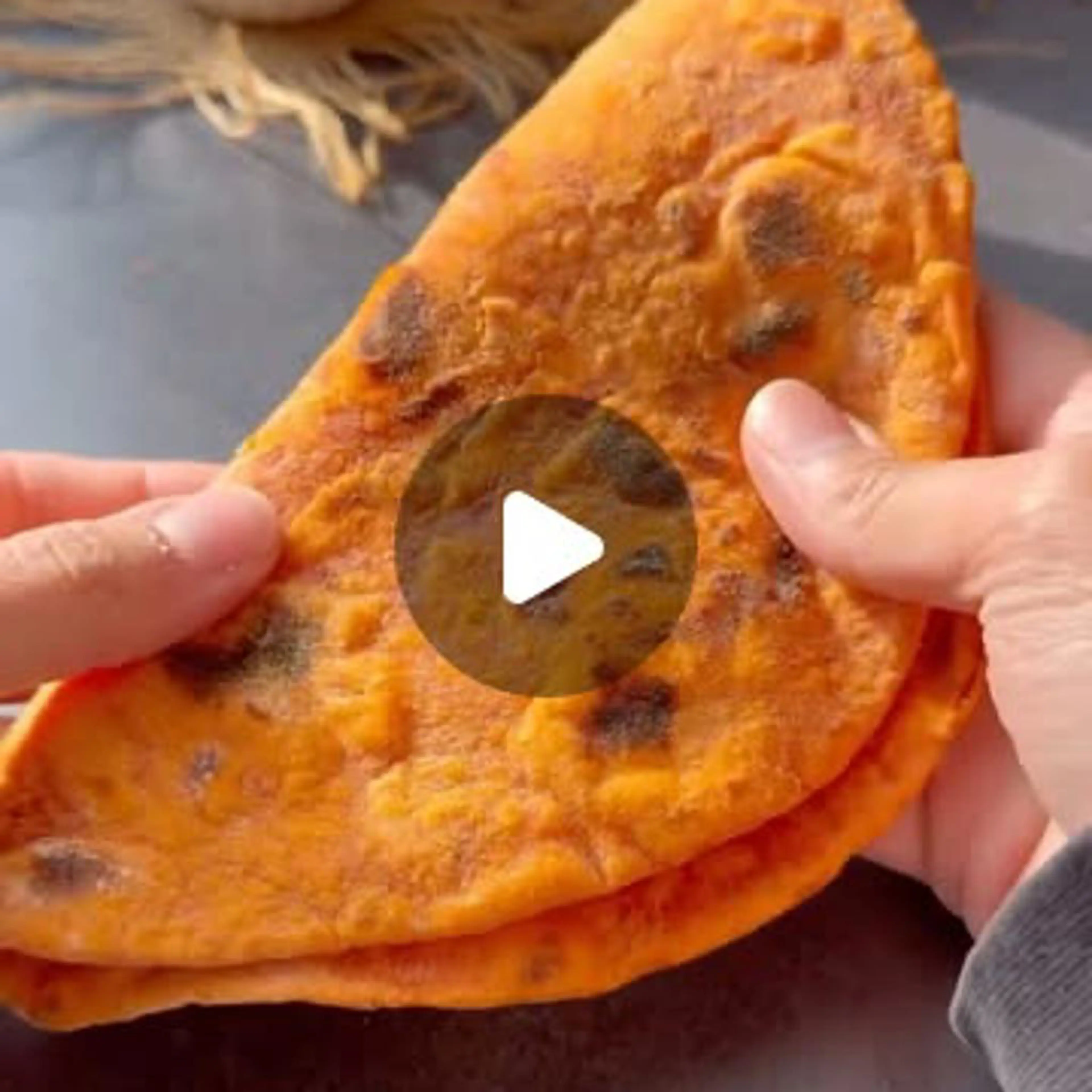Quick 3-ingredient flatbread (pizza version)