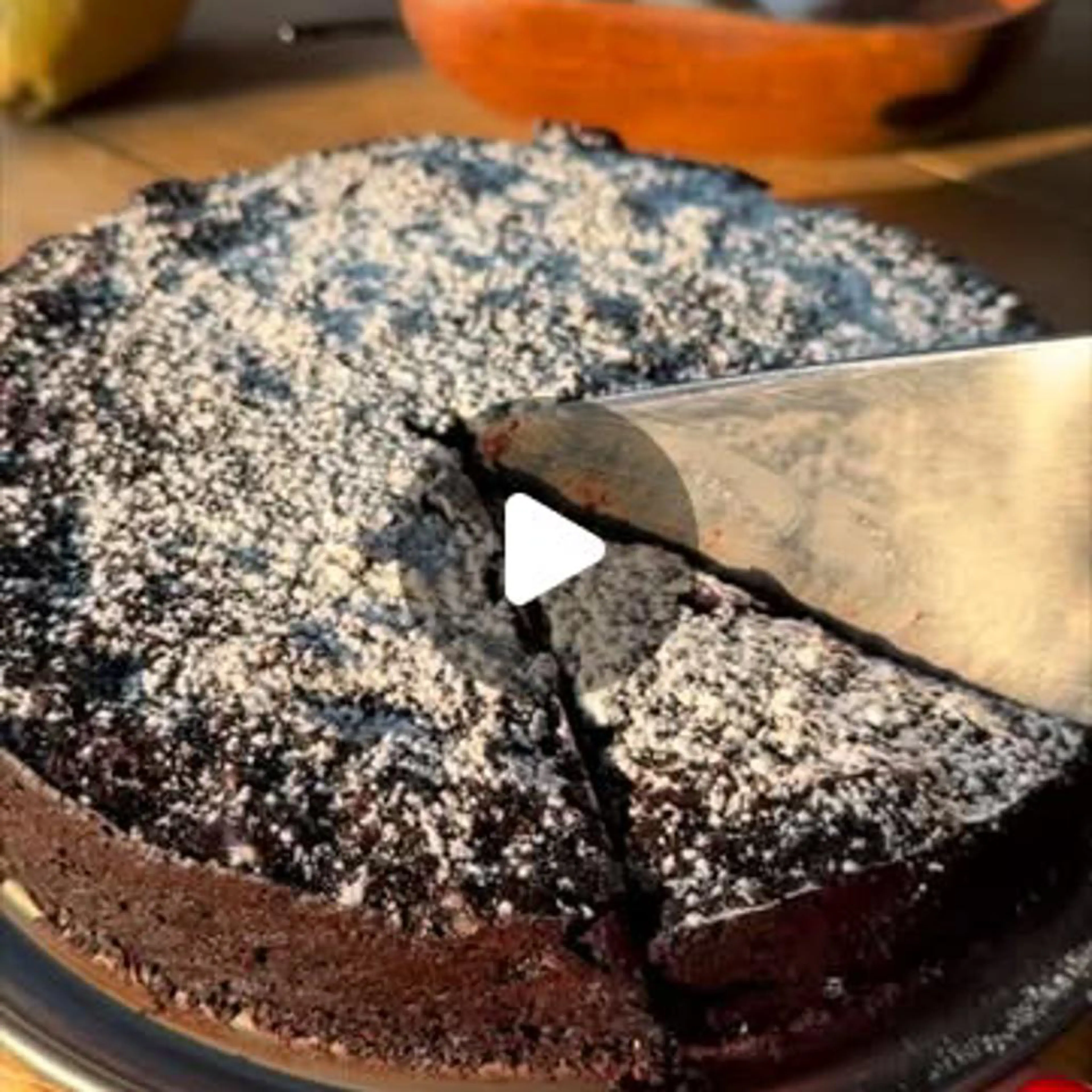 Pear, cocoa and amaretti cake