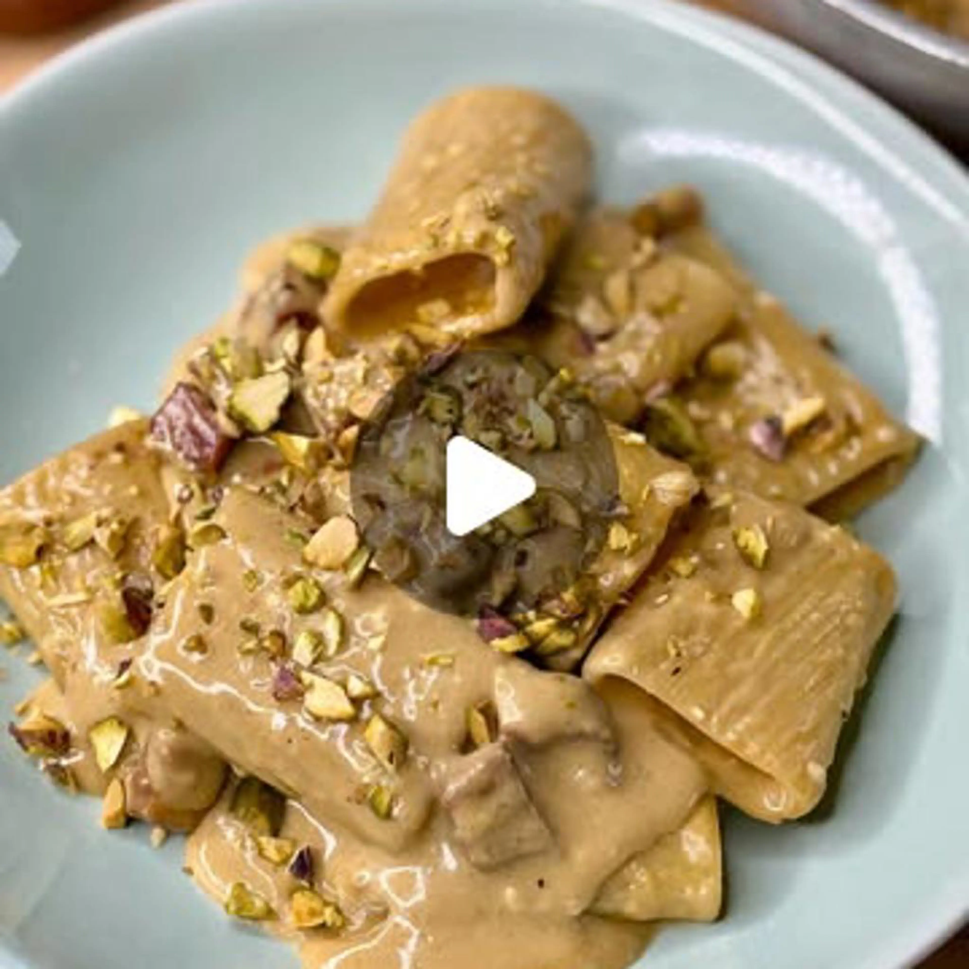 Paccheri with pistachio cream and crispy guanciale