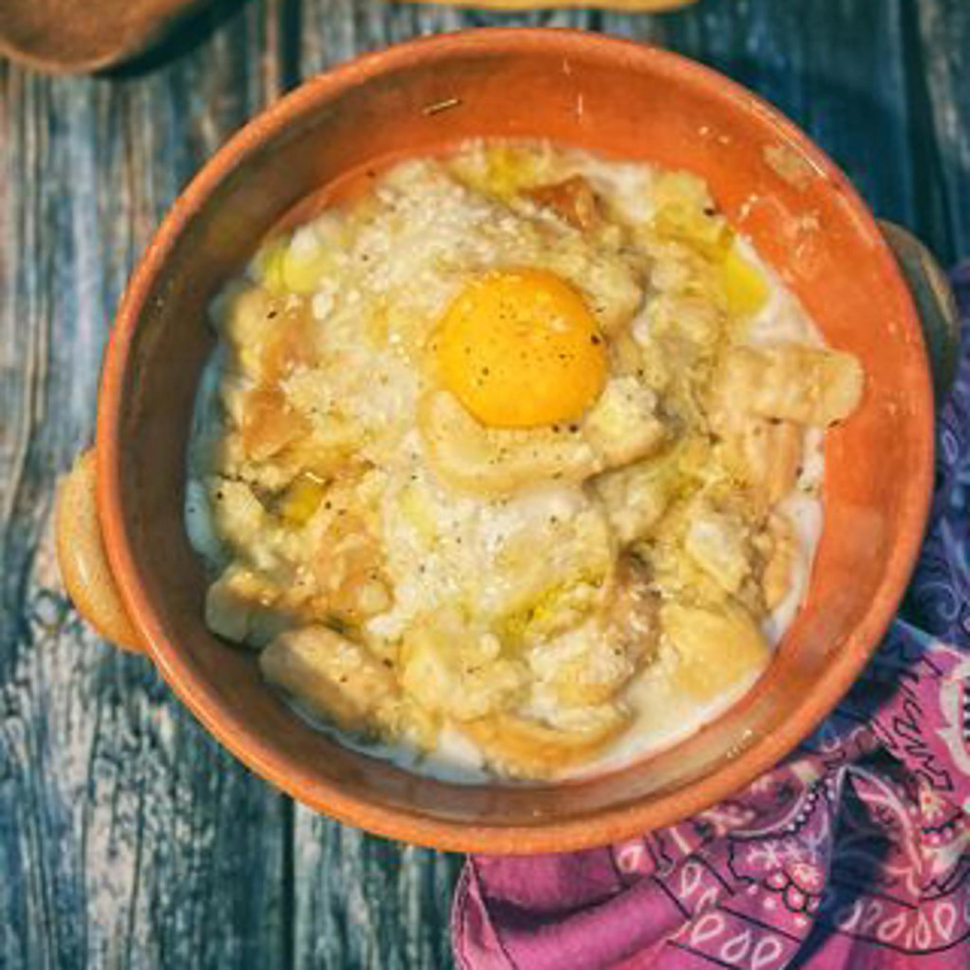 Gluten-free bread and broth soup