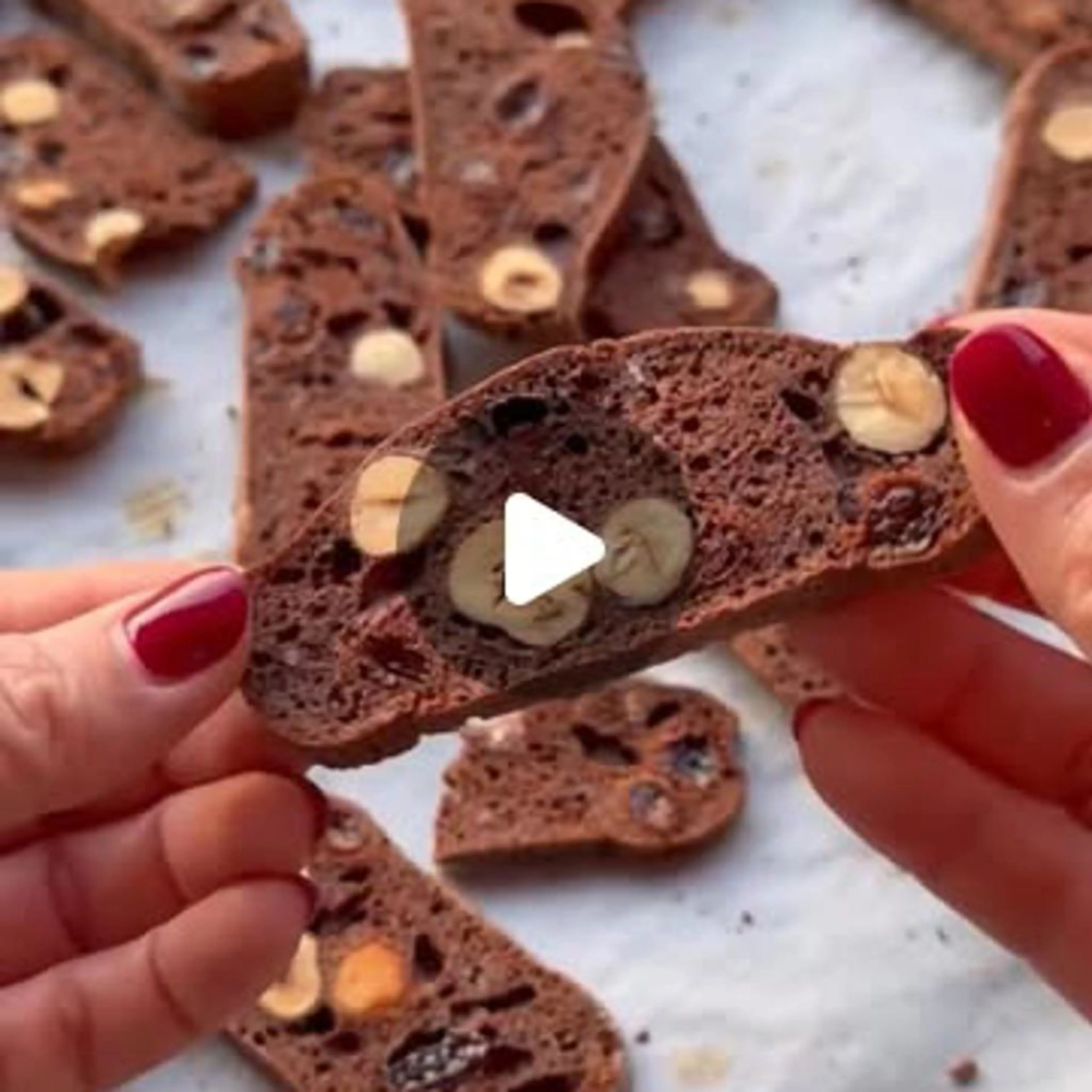 Bellebuone with cocoa (unleavened rusks)