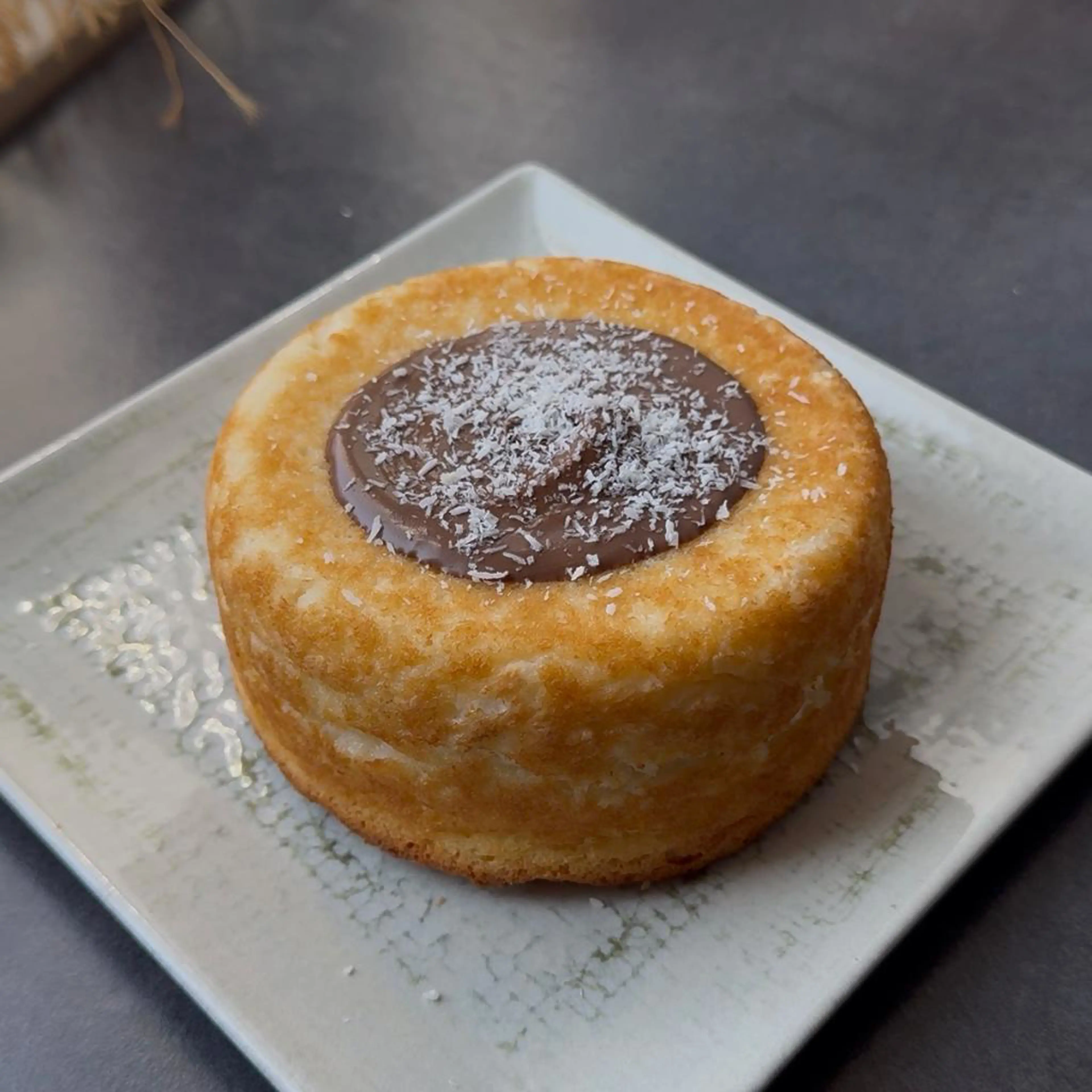 Flourless coconut cake in the air fryer