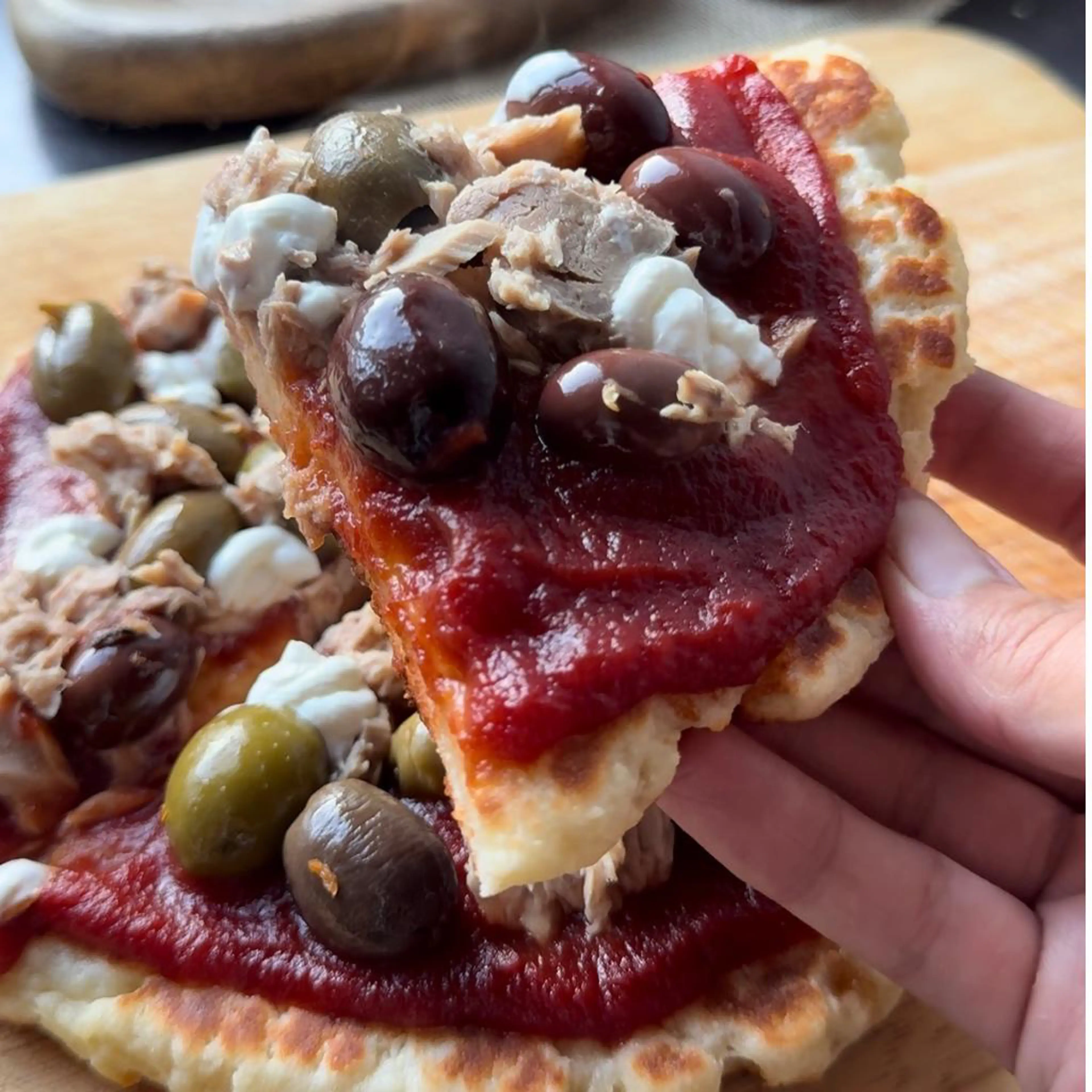 Pizza allo yogurt in padella senza forno