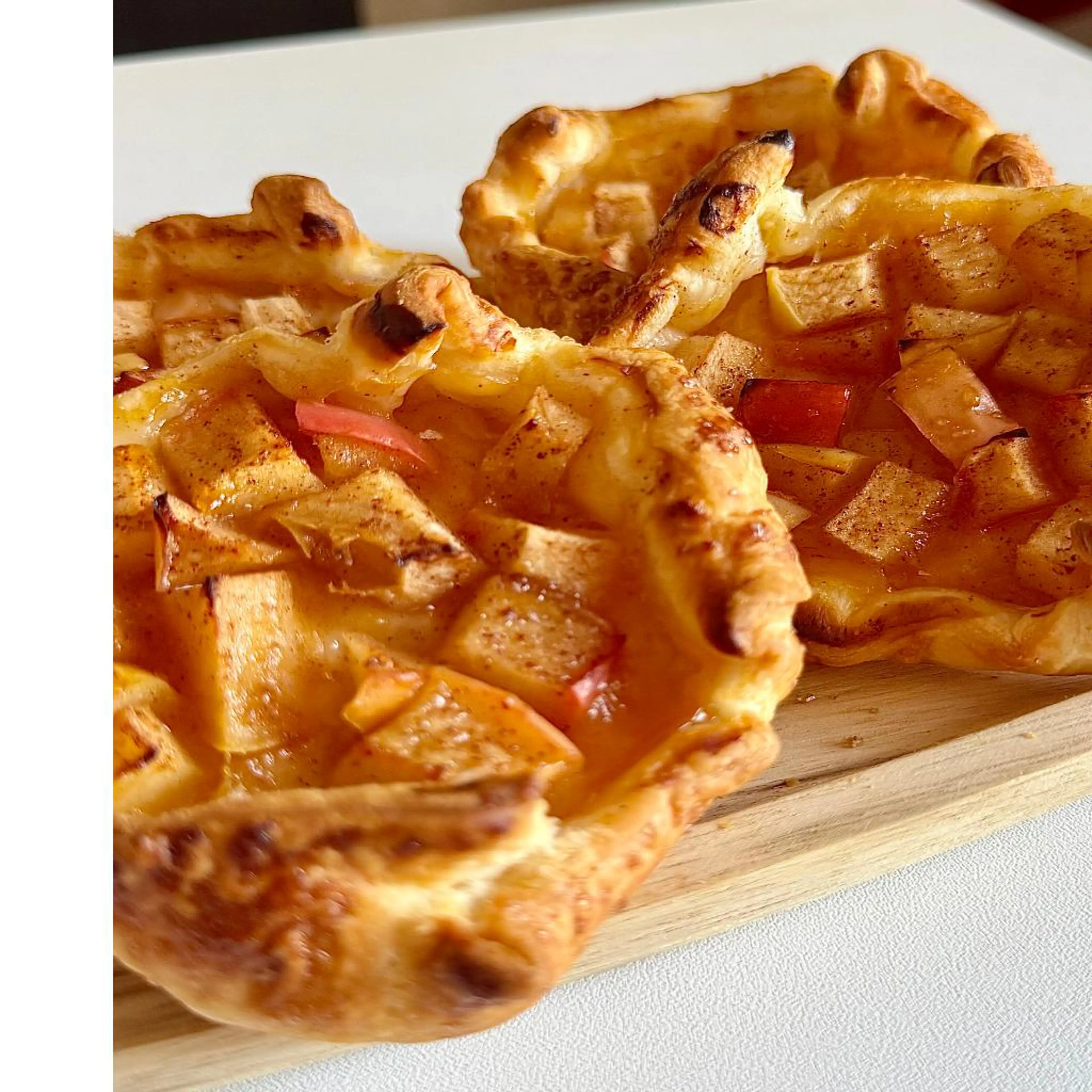 Vegan Apple and Apricot Jam Puff Pastry Bites
